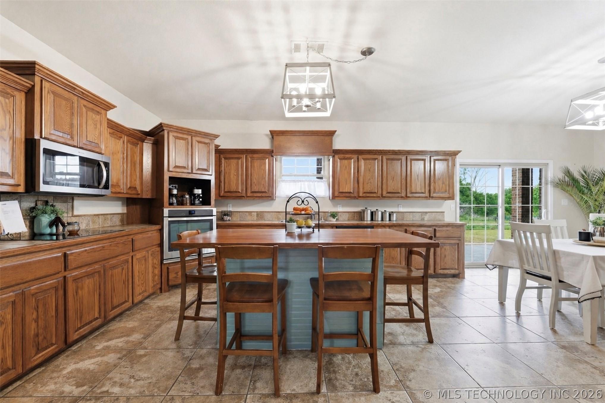 Muldrow, Oklahoma, 74948, United States, 5 Bedrooms Bedrooms, ,3 BathroomsBathrooms,Residential,For Sale,2040706