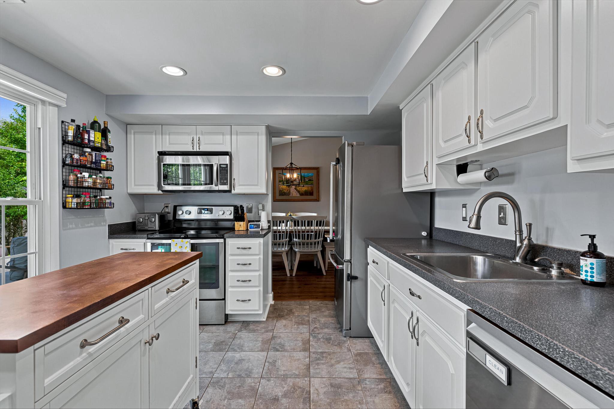 12728 Builders Road, Herndon, VA, 20170 - 物件實景