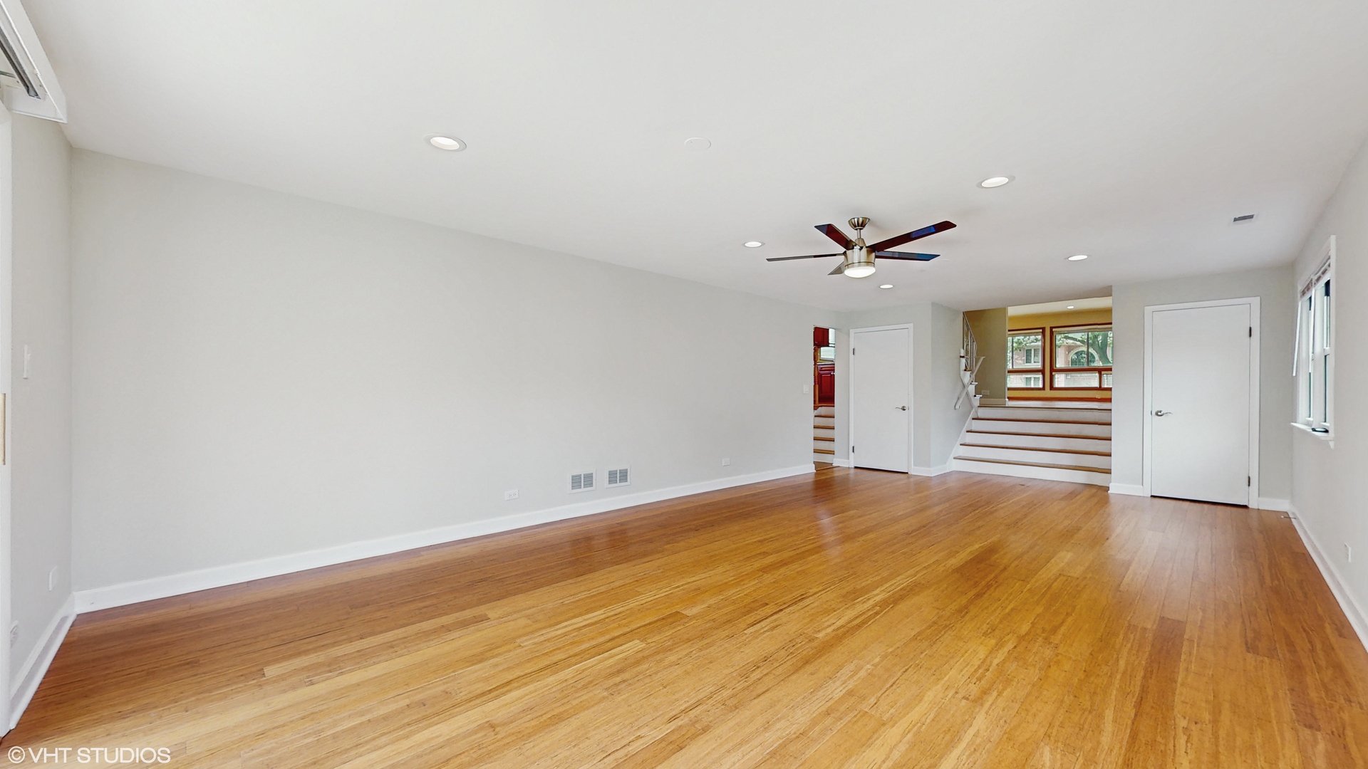 Skokie, Illinois, 60076, United States, 4 Bedrooms Bedrooms, ,2 BathroomsBathrooms,Residential,For Sale,1935170