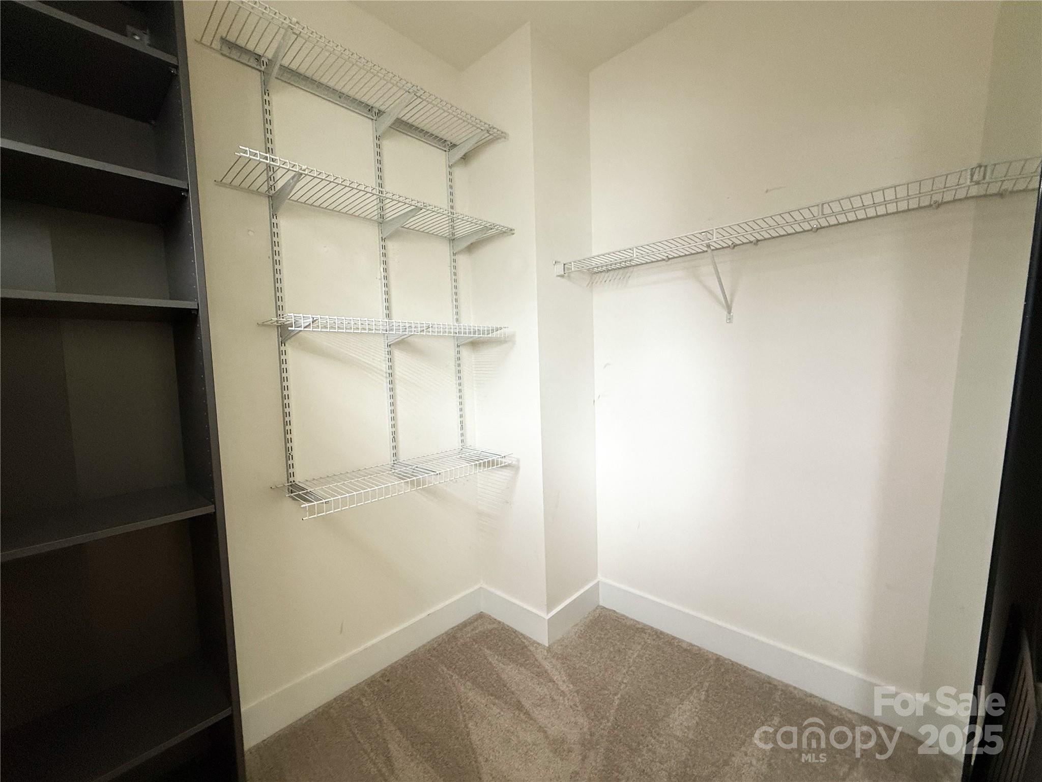 Huntersville, North Carolina, 28078, United States, 6 Bedrooms Bedrooms, ,5 BathroomsBathrooms,Residential,For Sale,1988370