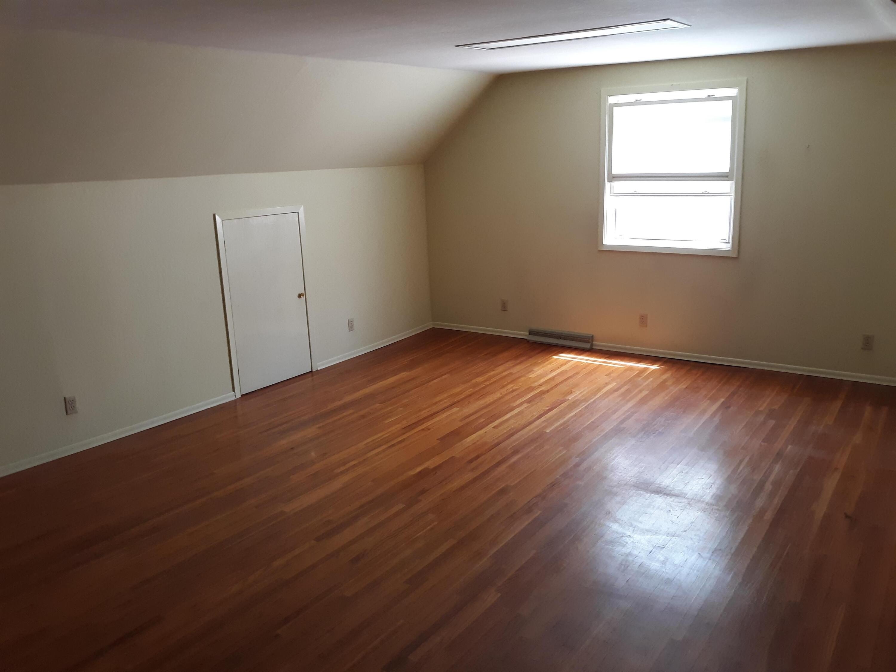 Grants Pass, Oregon, 97527, United States, 4 Bedrooms Bedrooms, ,3 BathroomsBathrooms,Residential,For Sale,1984338