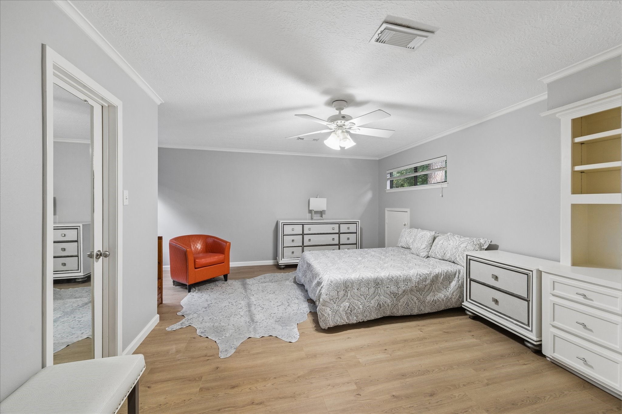  2411 Oakbank Drive - 物件實景