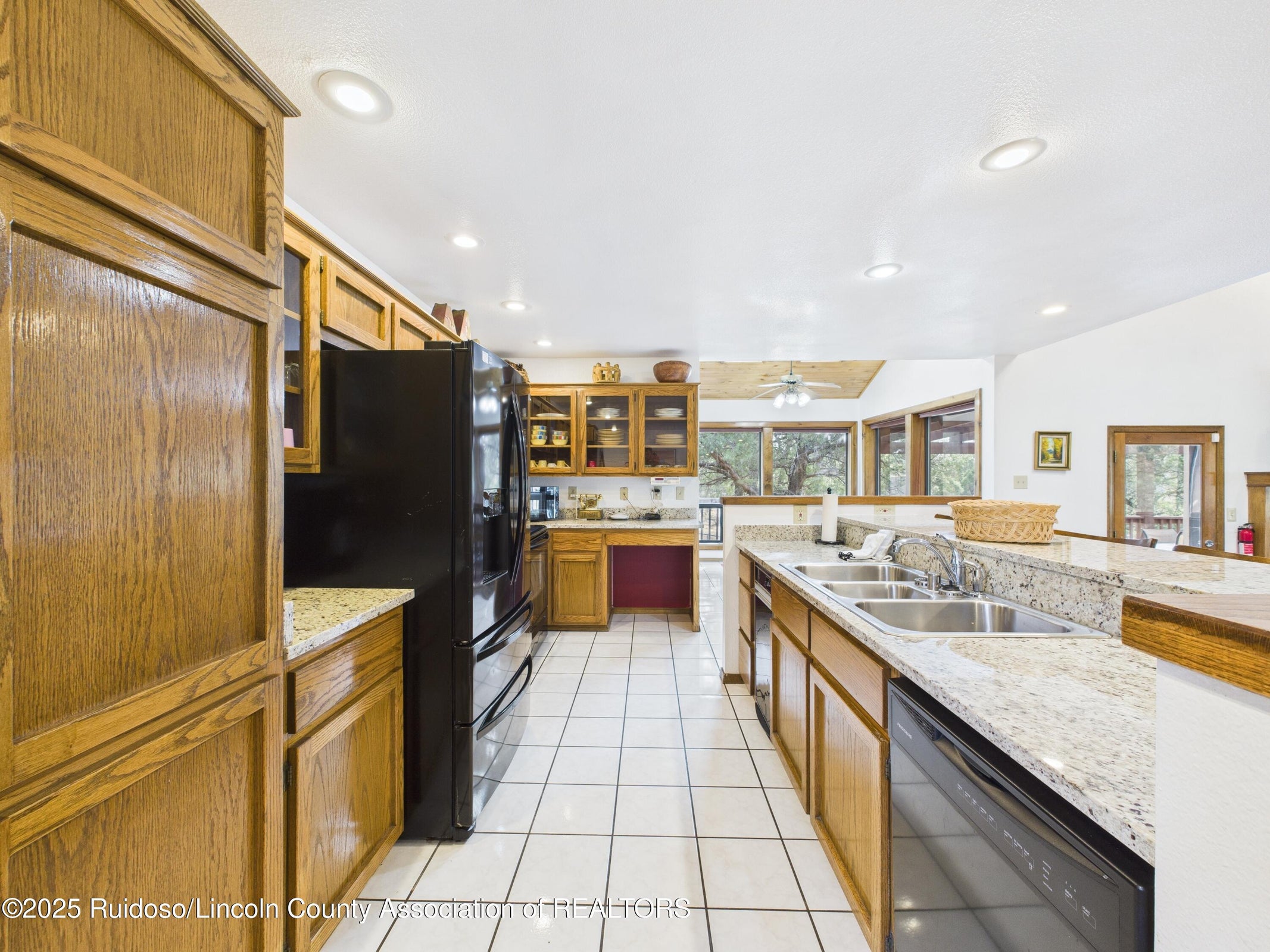 Ruidoso, New Mexico, 88345, United States, 5 Bedrooms Bedrooms, ,4 BathroomsBathrooms,Residential,For Sale,2006103