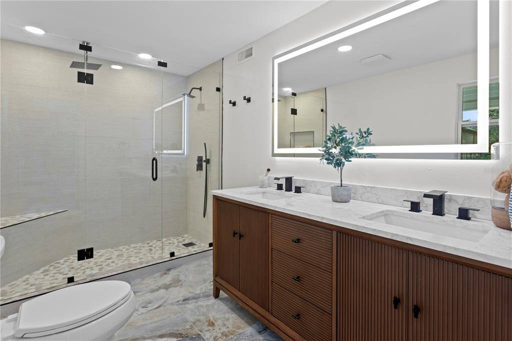 Tampa, Florida, 33635, United States, 3 Bedrooms Bedrooms, ,3 BathroomsBathrooms,Residential,For Sale,1949477