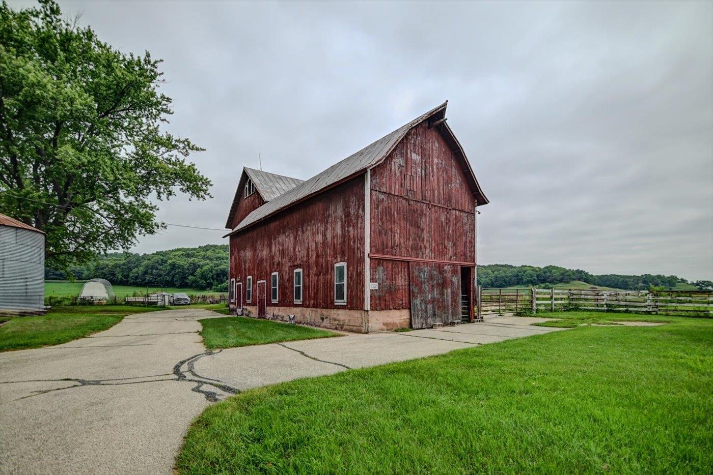 Mazomanie, Wisconsin, 53560, United States, 4 Bedrooms Bedrooms, ,2 BathroomsBathrooms,Residential,For Sale,1902968