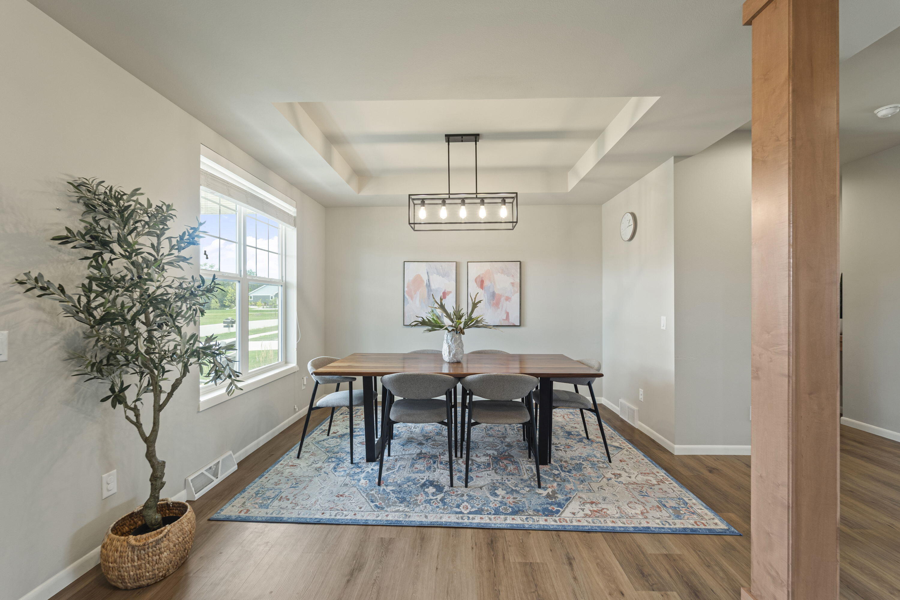 Mequon, Wisconsin, 53097, United States, 5 Bedrooms Bedrooms, ,4 BathroomsBathrooms,Residential,For Sale,1932349