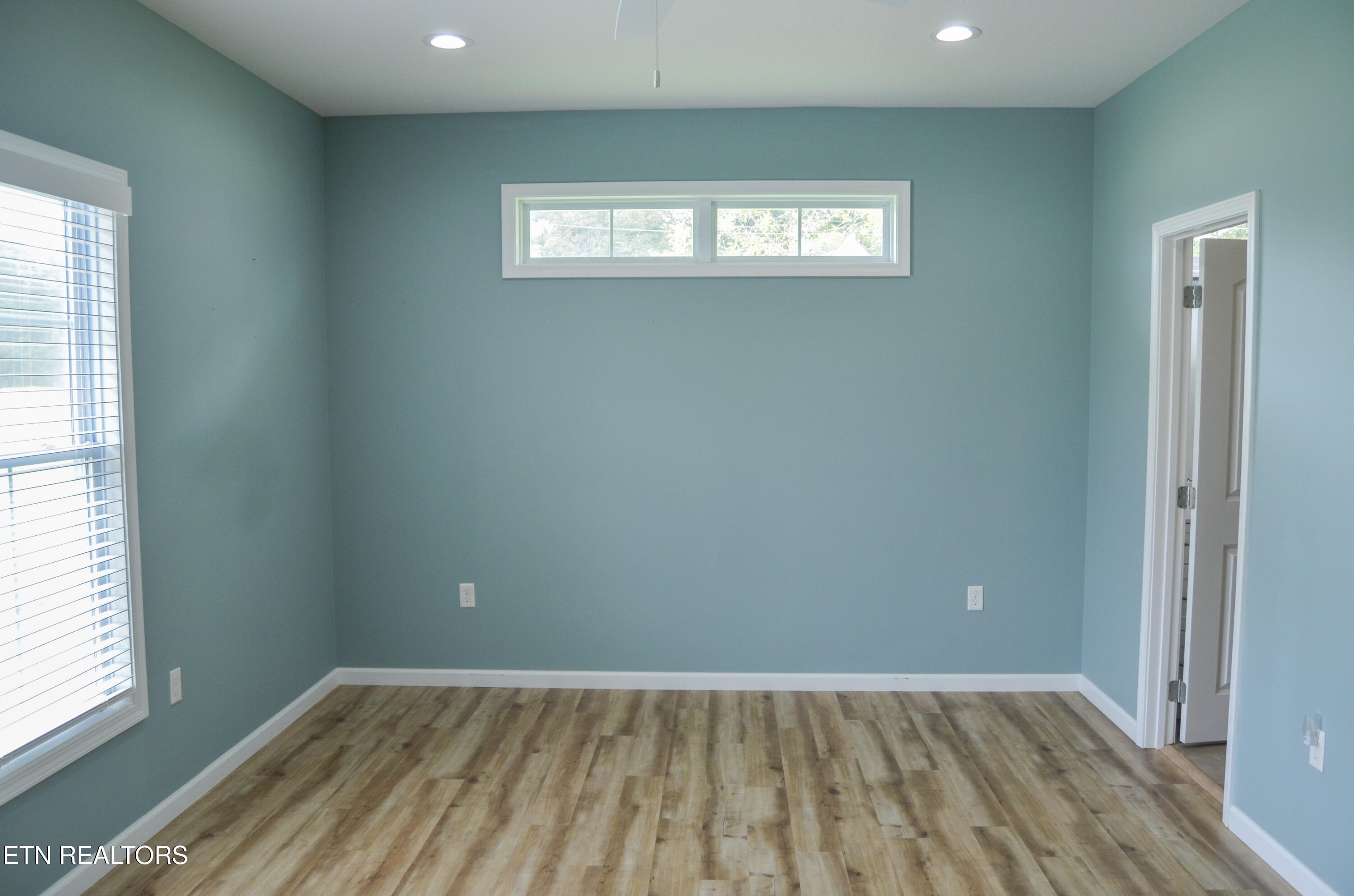 Crossville, Tennessee, 38555, United States, 3 Bedrooms Bedrooms, ,3 BathroomsBathrooms,Residential,For Sale,1978322