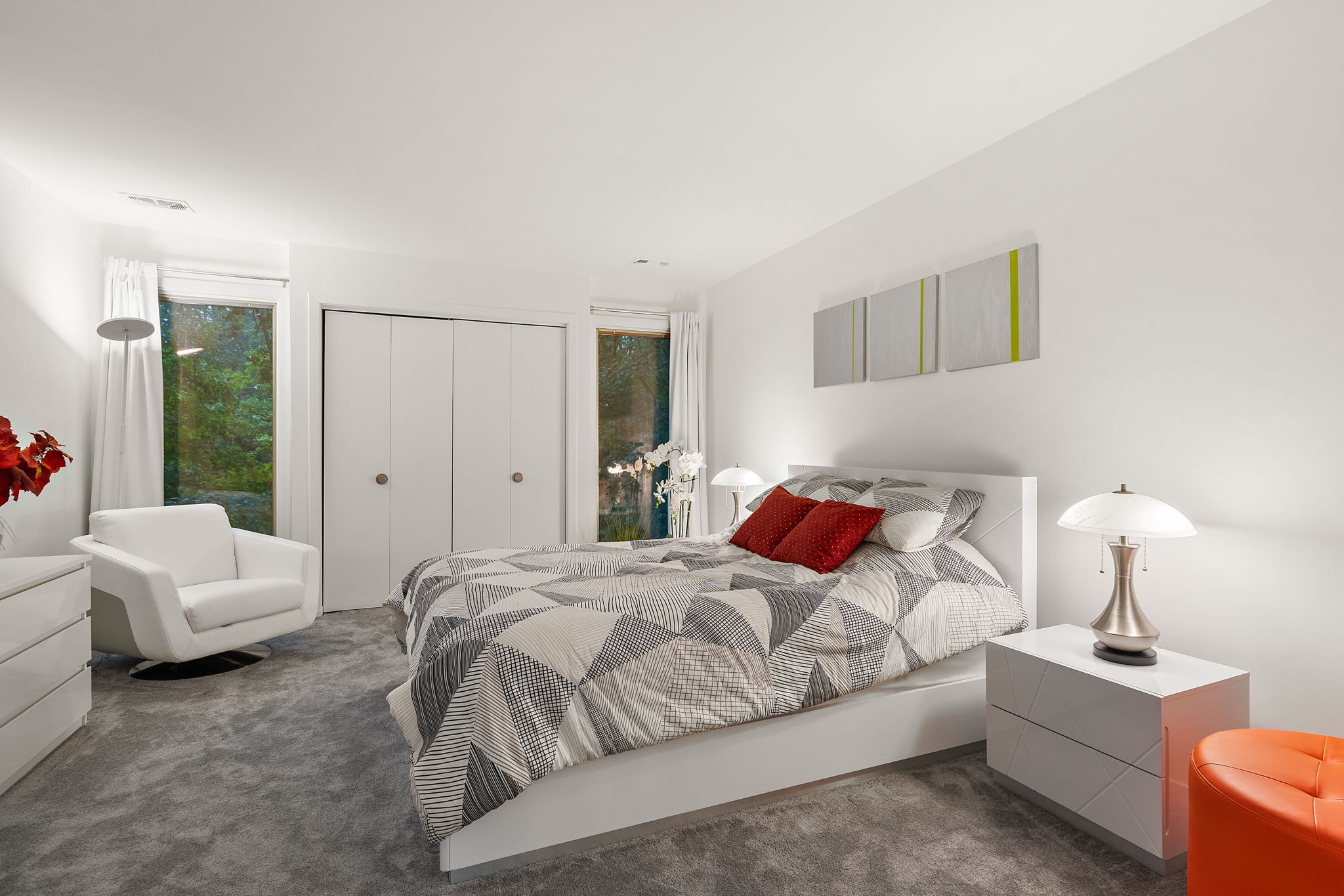  Modern Contemporary Home Nestled on a 1.3 Acre Wooded Lot - 物件實景