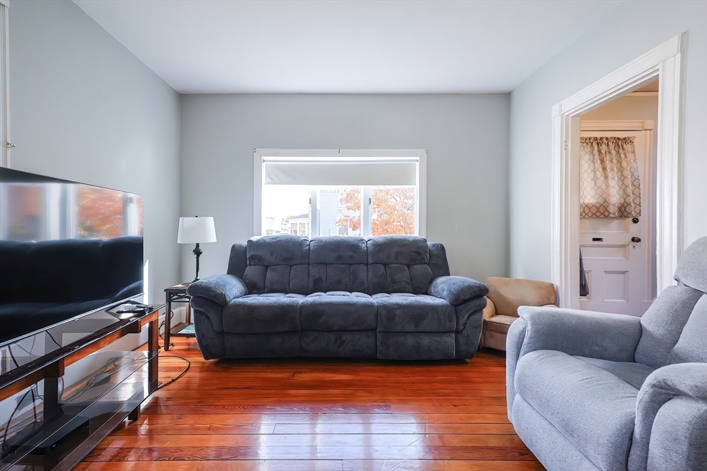 Boston, Massachusetts, 02136, United States, 4 Bedrooms Bedrooms, ,2 BathroomsBathrooms,Residential,For Sale,1944932