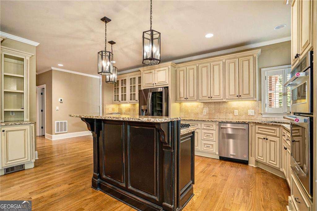 Braselton, Georgia, 30517, United States, 6 Bedrooms Bedrooms, ,5 BathroomsBathrooms,Residential,For Sale,1952004