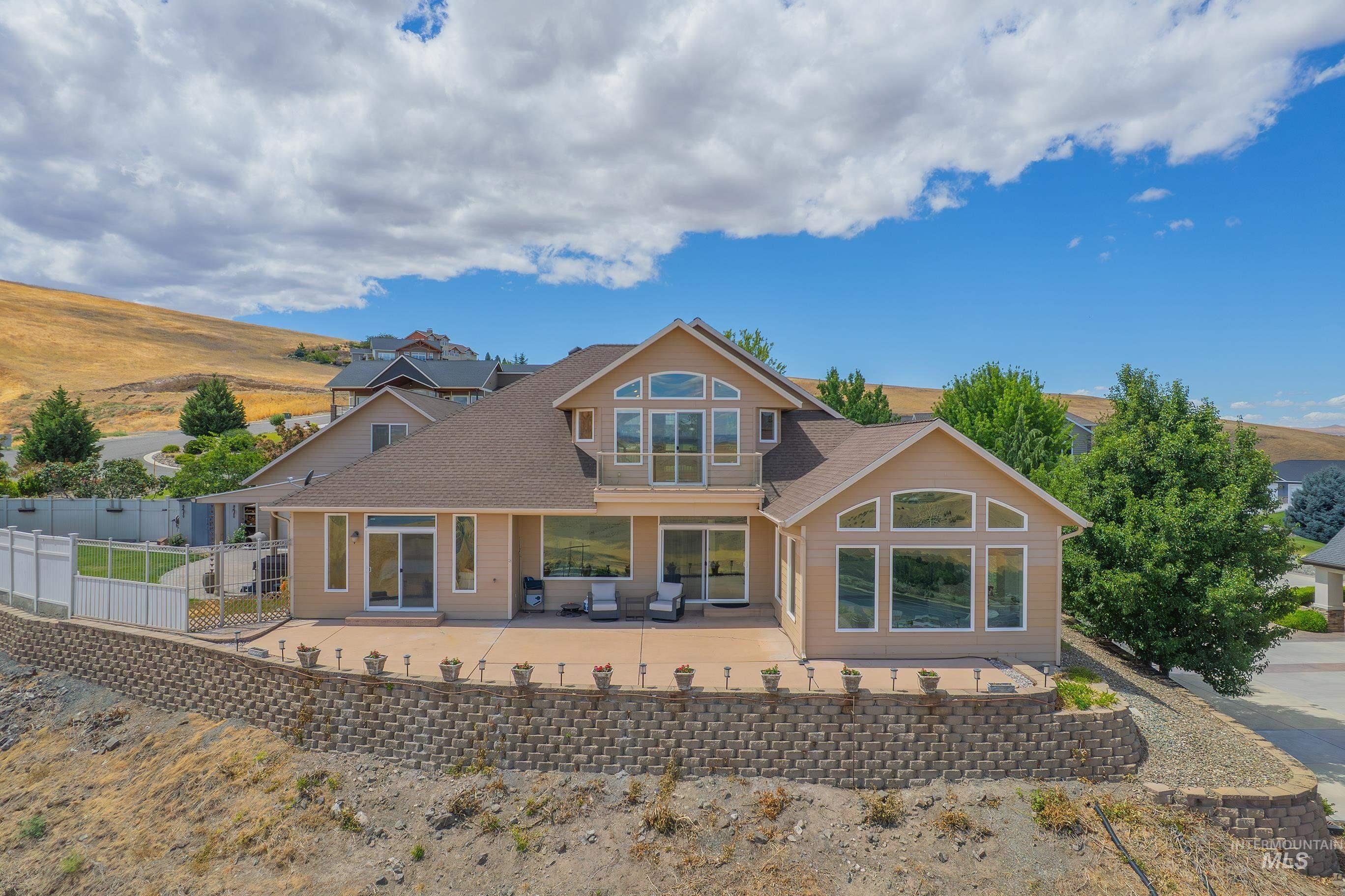 Clarkston, Washington, 99403, United States, 4 Bedrooms Bedrooms, ,3 BathroomsBathrooms,Residential,For Sale,1974298