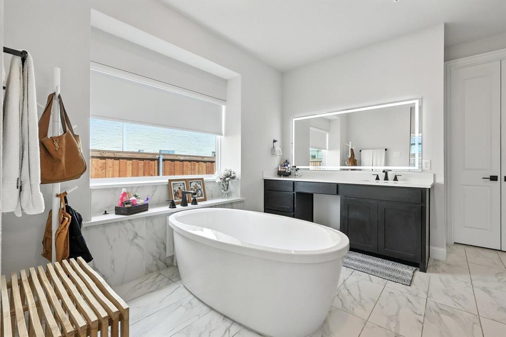 Prosper, Texas, 75078, United States, 4 Bedrooms Bedrooms, ,4 BathroomsBathrooms,Residential,For Sale,1897647