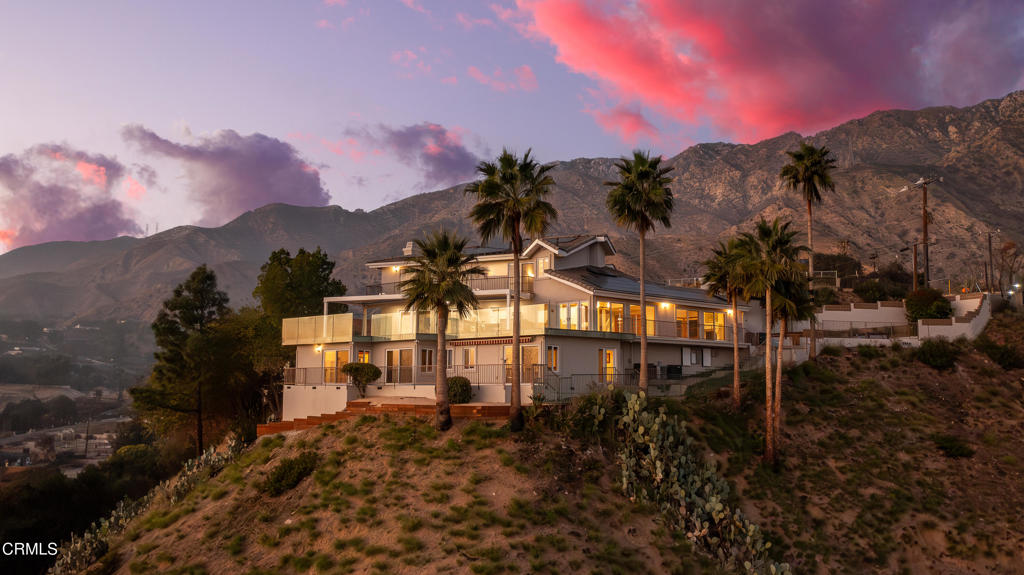 Altadena, California, 91001, United States, 5 Bedrooms Bedrooms, ,6 BathroomsBathrooms,Residential,For Sale,1989048