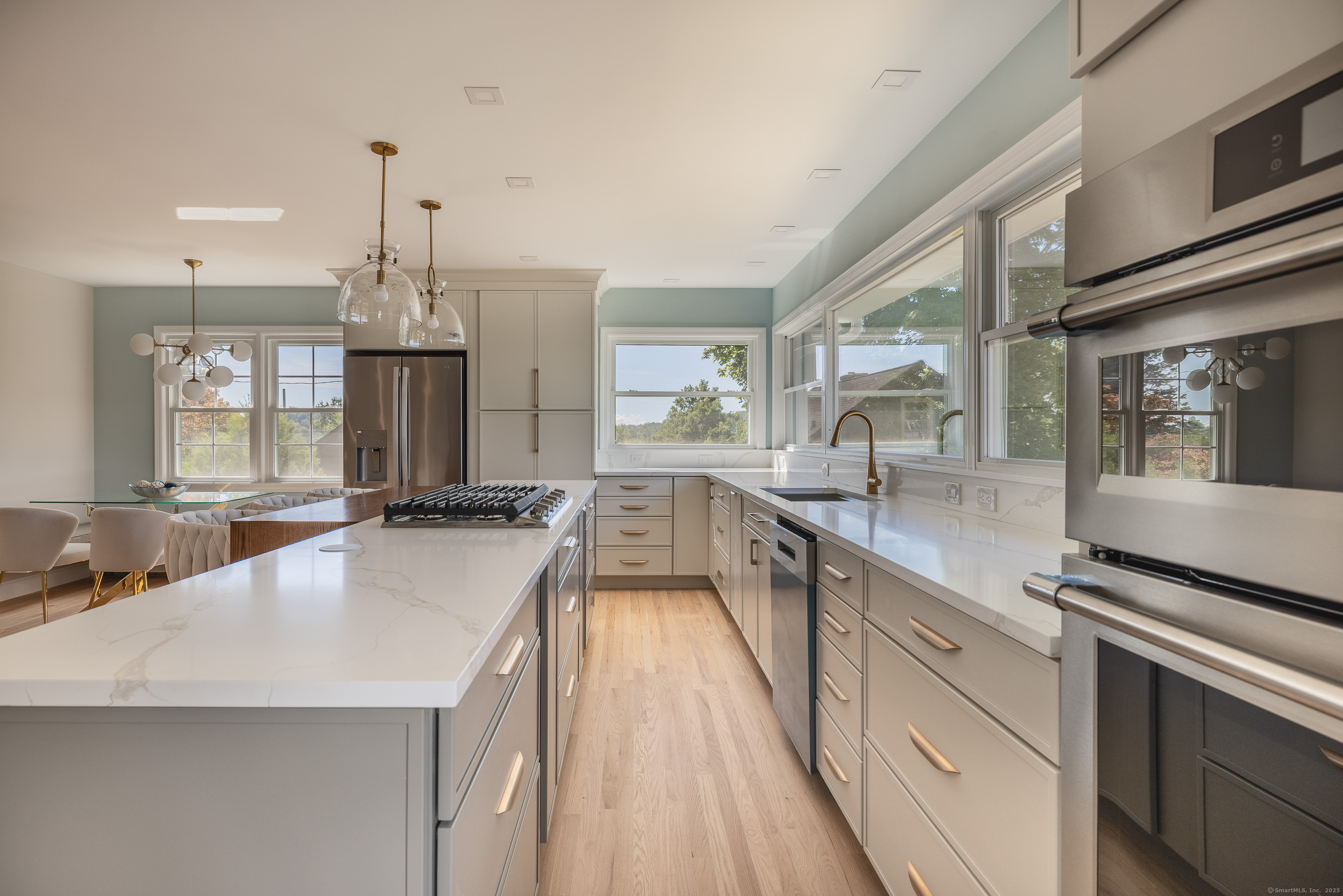 Brookfield, Connecticut, 06804, United States, 3 Bedrooms Bedrooms, ,4 BathroomsBathrooms,Residential,For Sale,1940398
