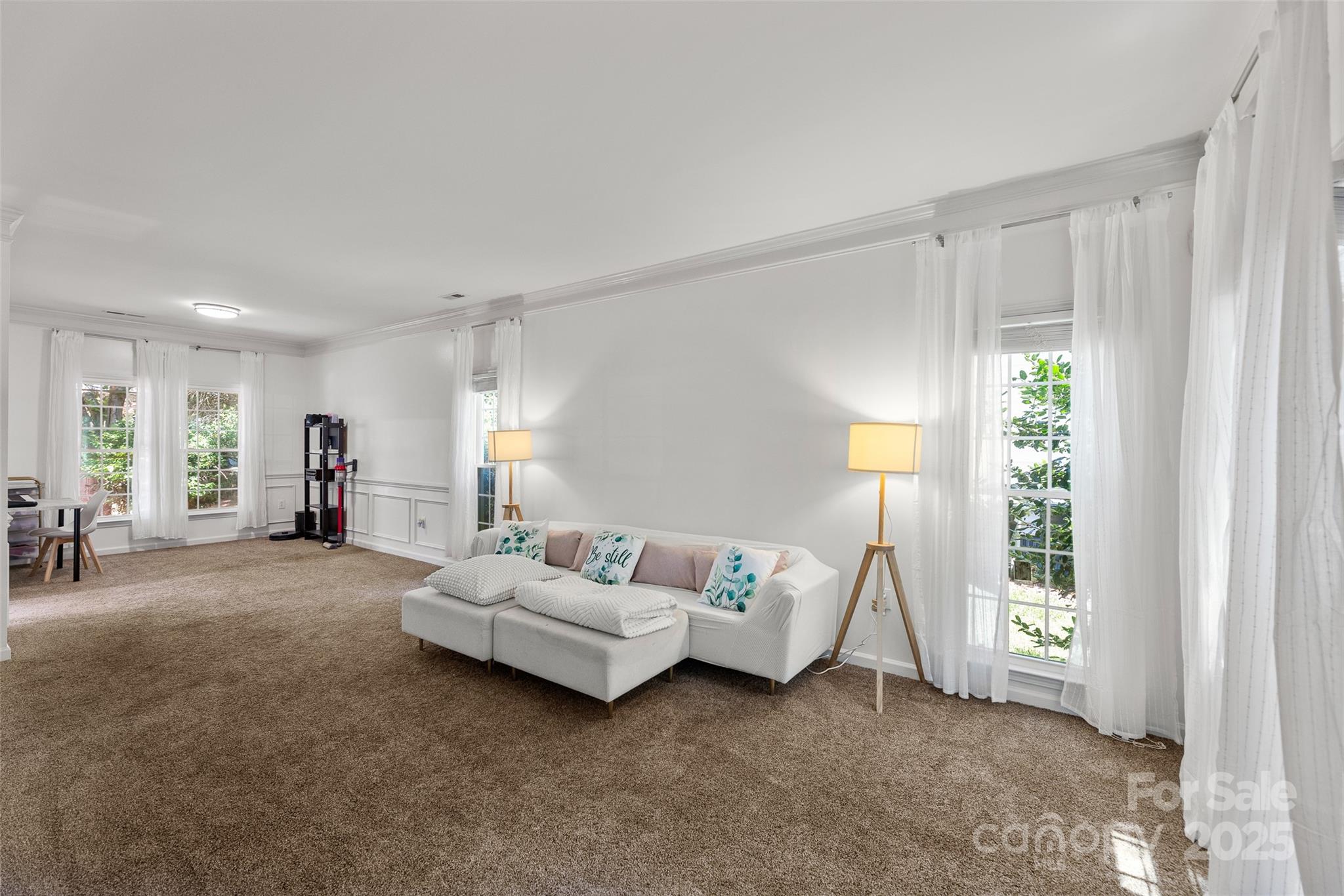 Huntersville, North Carolina, 28078, United States, 4 Bedrooms Bedrooms, ,3 BathroomsBathrooms,Residential,For Sale,1903778