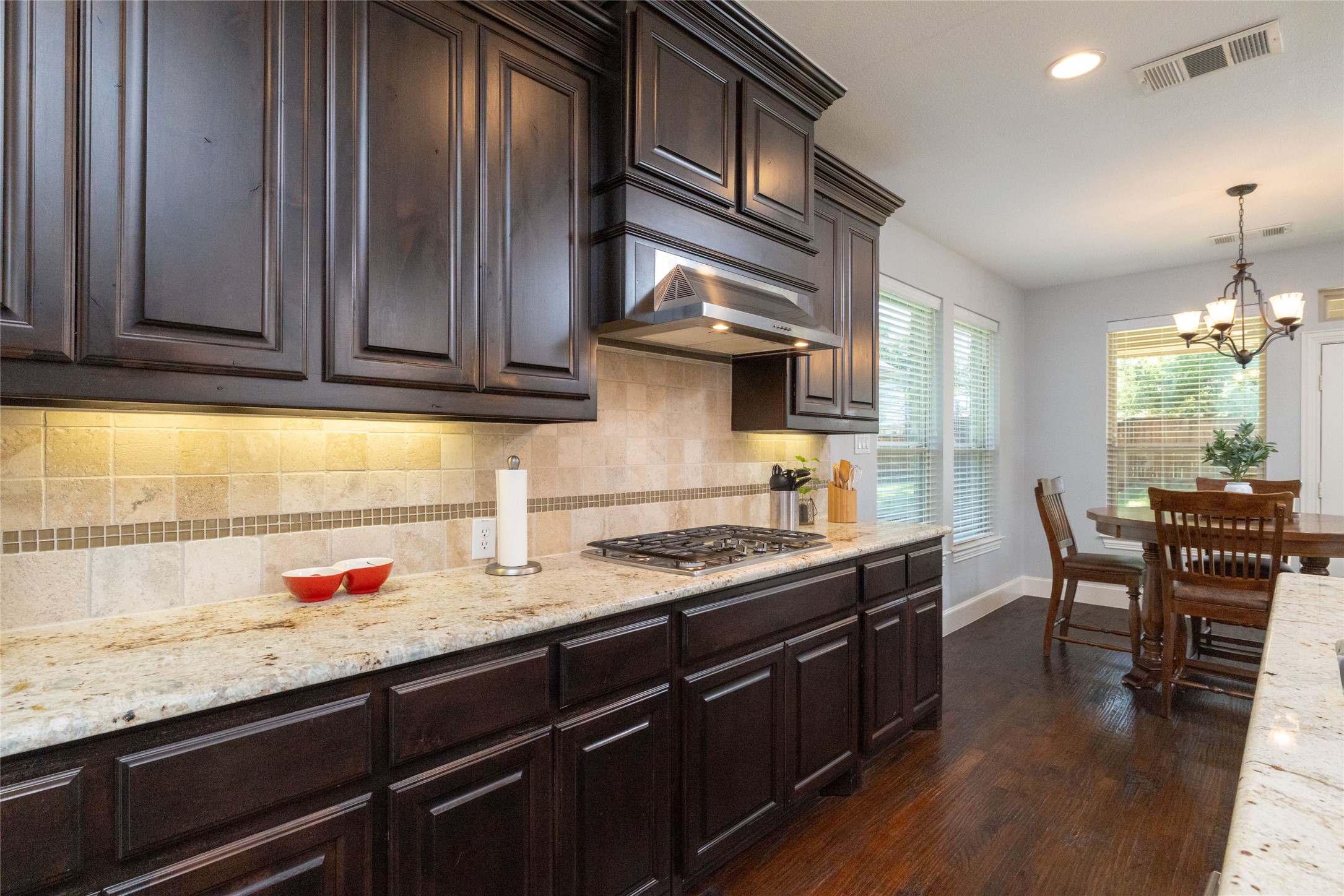 Lantana, Texas, 76226, United States, 3 Bedrooms Bedrooms, ,4 BathroomsBathrooms,Residential,For Sale,1902225