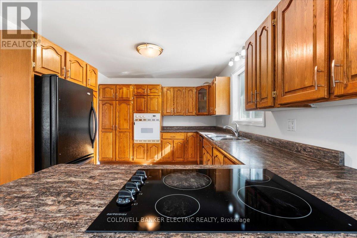 PRINCE EDWARD COUNTY (AMELIASBURG WARD), Ontario, K0K 1A0, CA, 5 Bedrooms Bedrooms, ,2 BathroomsBathrooms,Residential,For Sale,1867641