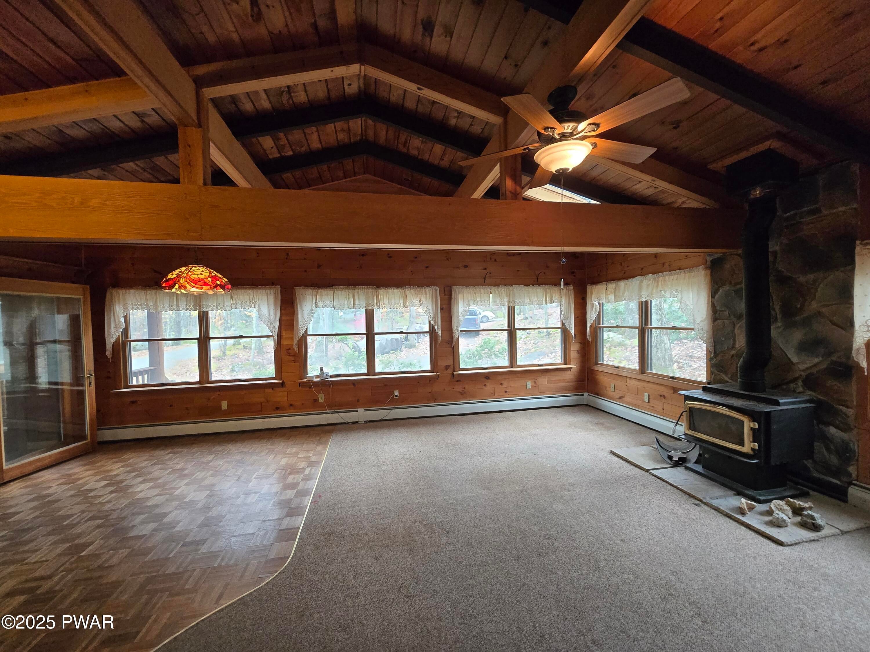 Lords Valley, Pennsylvania, 18428, United States, 5 Bedrooms Bedrooms, ,4 BathroomsBathrooms,Residential,For Sale,1977251