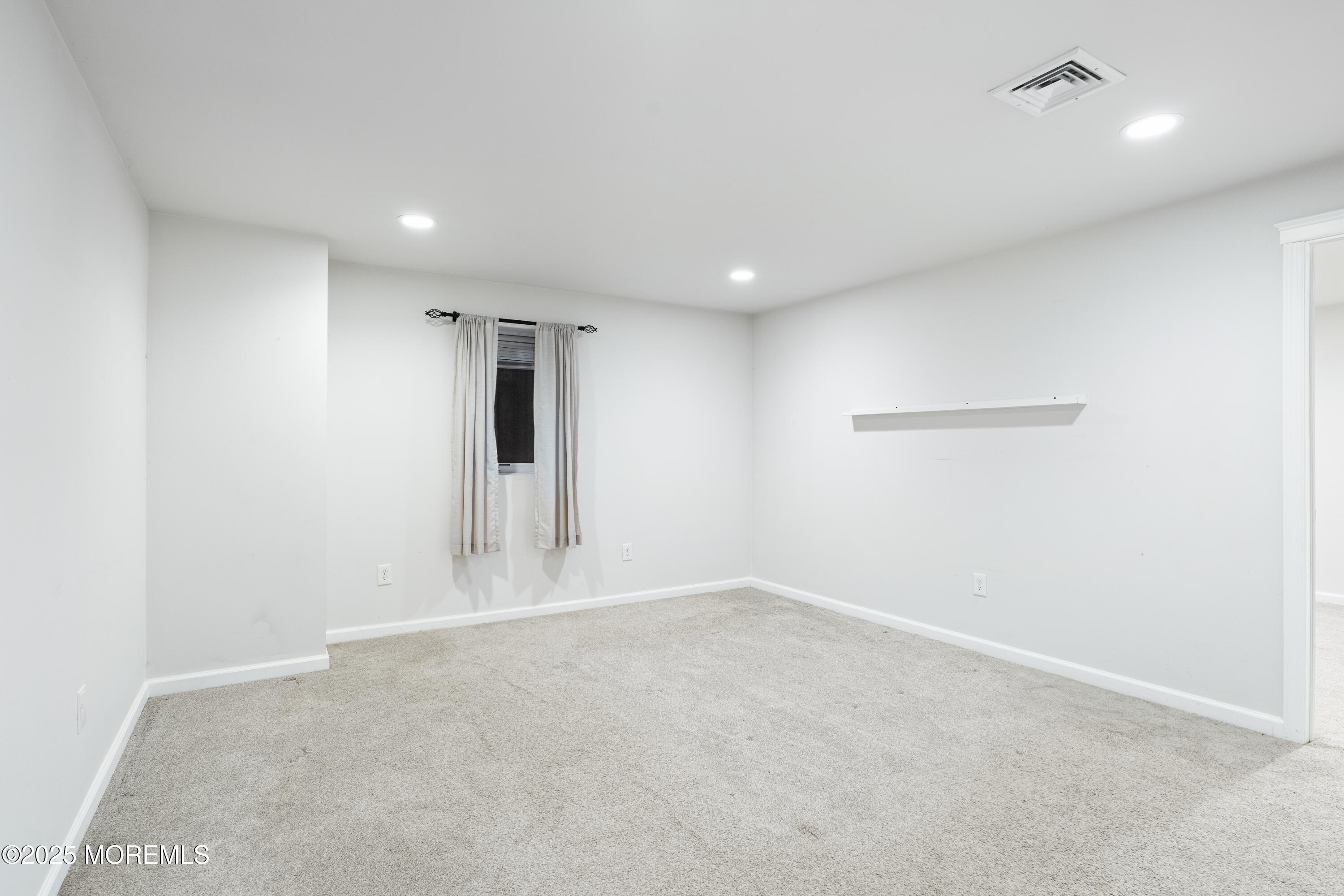 Jackson, New Jersey, 08527, United States, 7 Bedrooms Bedrooms, ,5 BathroomsBathrooms,Residential,For Sale,1998034