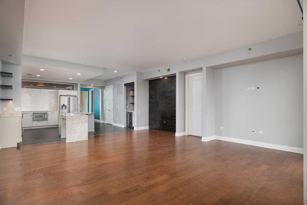 Memphis, Tennessee, 38103, United States, 3 Bedrooms Bedrooms, ,3 BathroomsBathrooms,Residential,For Sale,1996915