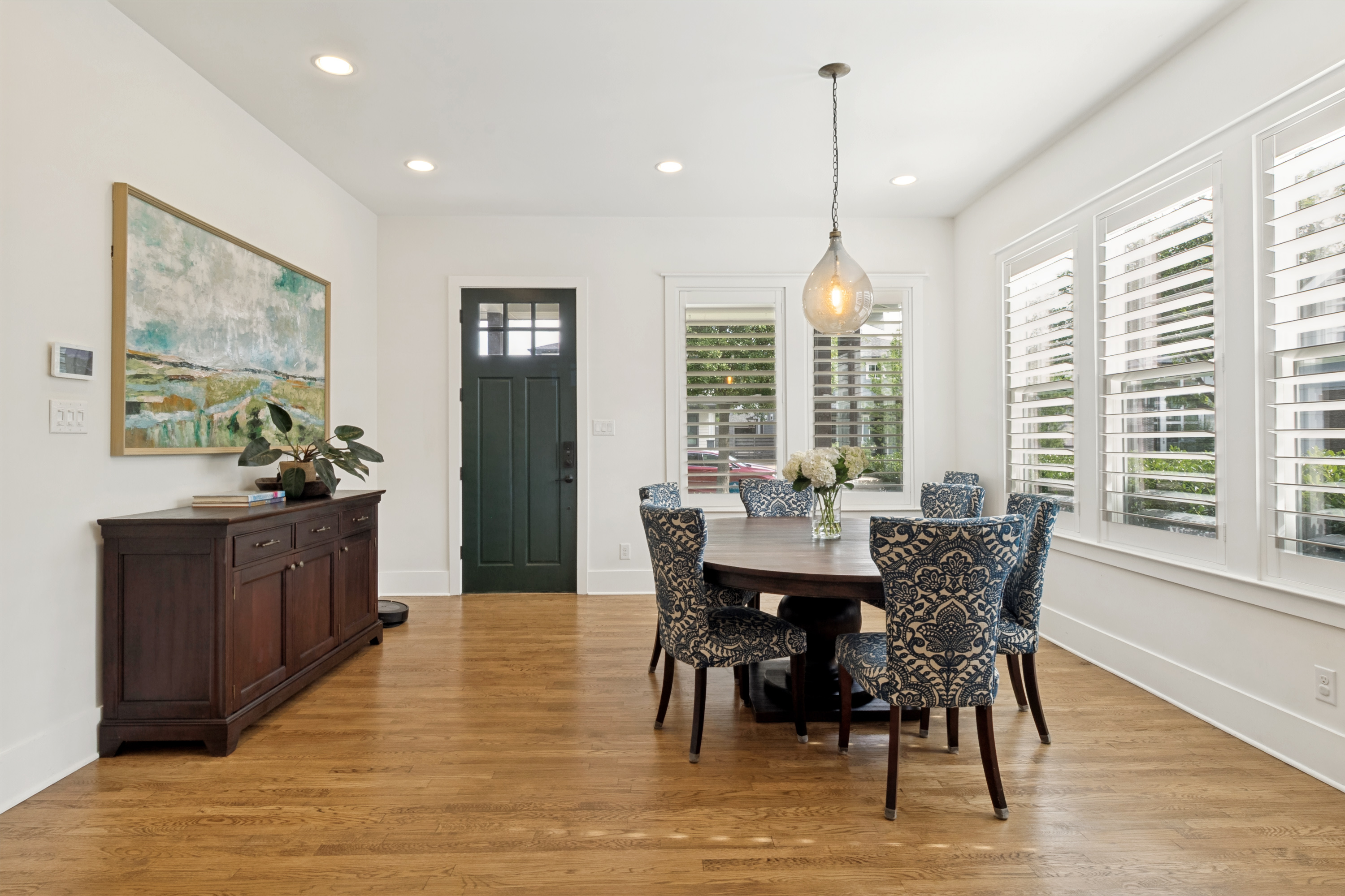  Stylishly Refreshed Craftsman in the Heart of Vickery Place - 物件實景