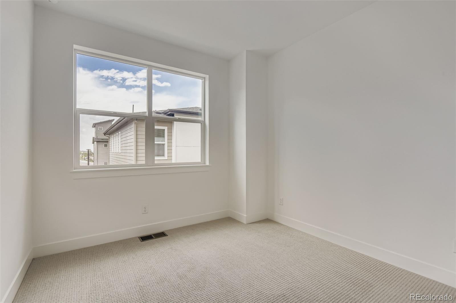 Centennial, Colorado, 80112, United States, ,Residential,For Sale,1898403