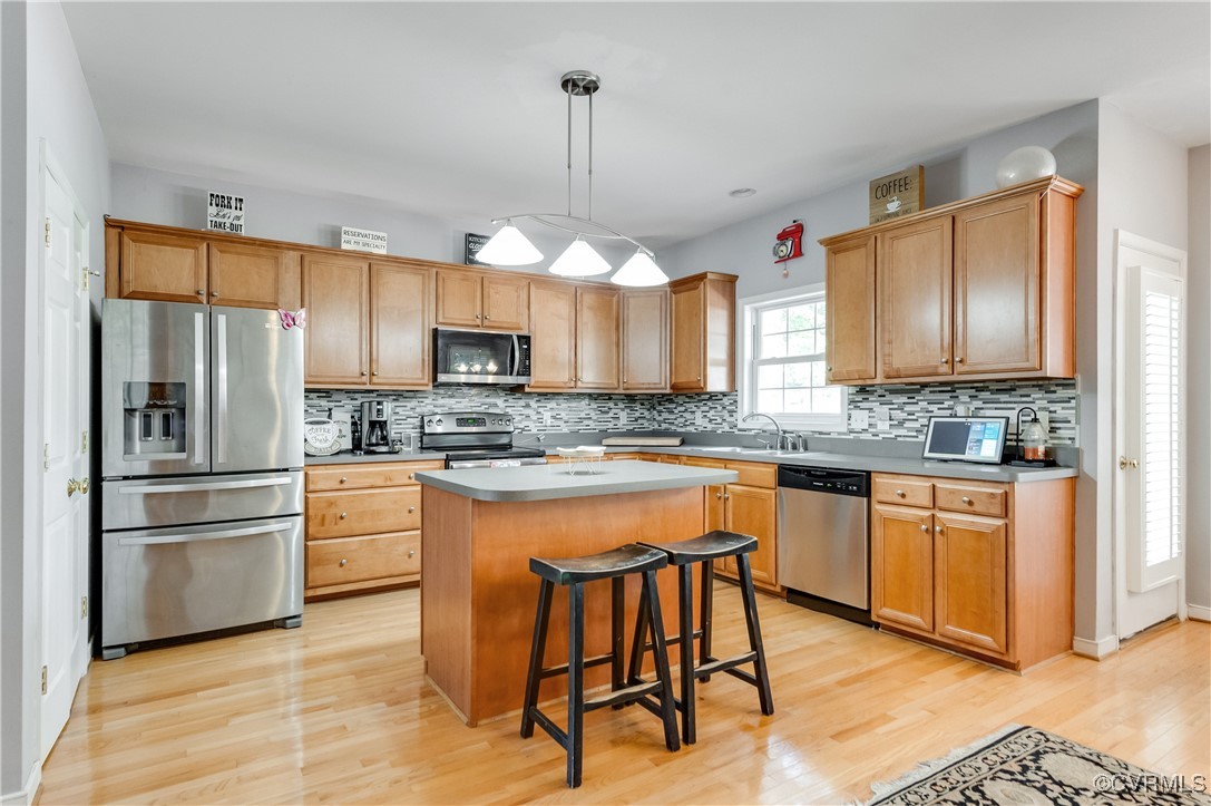 Midlothian, Virginia, 23114, United States, 5 Bedrooms Bedrooms, ,3 BathroomsBathrooms,Residential,For Sale,1901920
