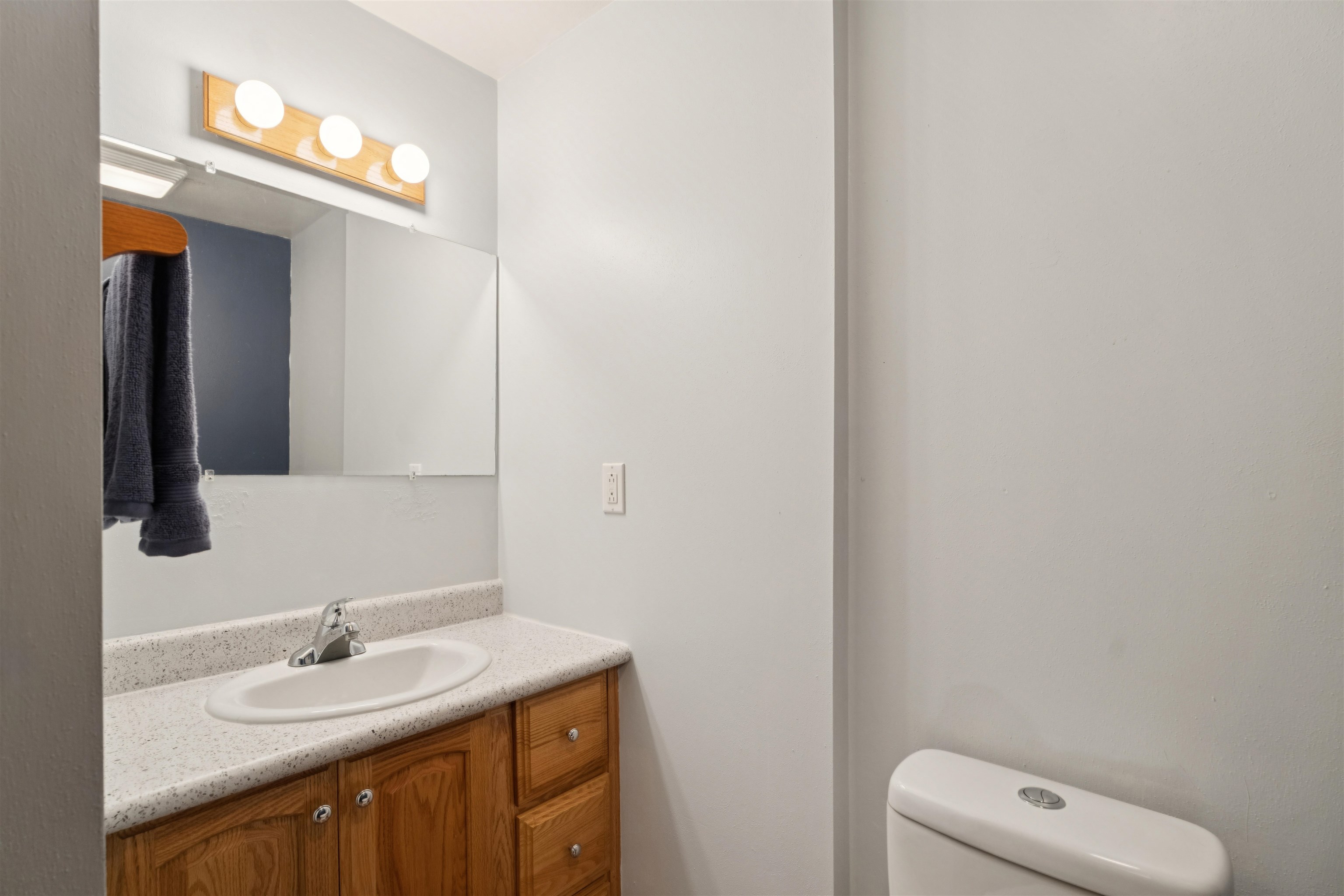 HORTONVILLE, Wisconsin, 54944, United States, 4 Bedrooms Bedrooms, ,4 BathroomsBathrooms,Residential,For Sale,1911438