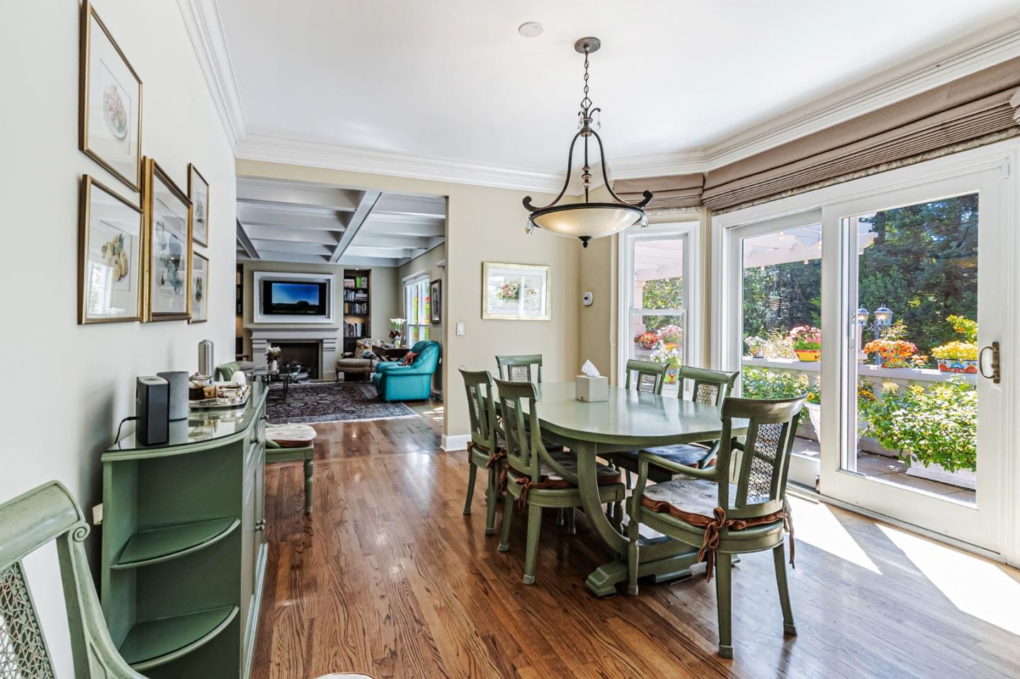 Saratoga, California, 95070, United States, 5 Bedrooms Bedrooms, ,6 BathroomsBathrooms,Residential,For Sale,1891032
