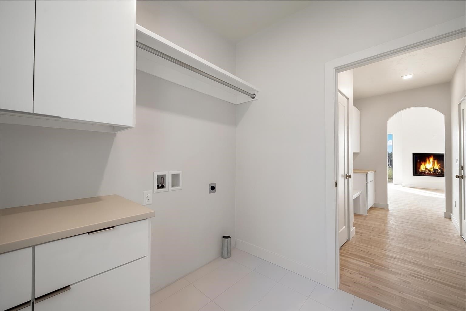 DE PERE, Wisconsin, 54115, United States, 2 Bedrooms Bedrooms, ,3 BathroomsBathrooms,Residential,For Sale,1978807