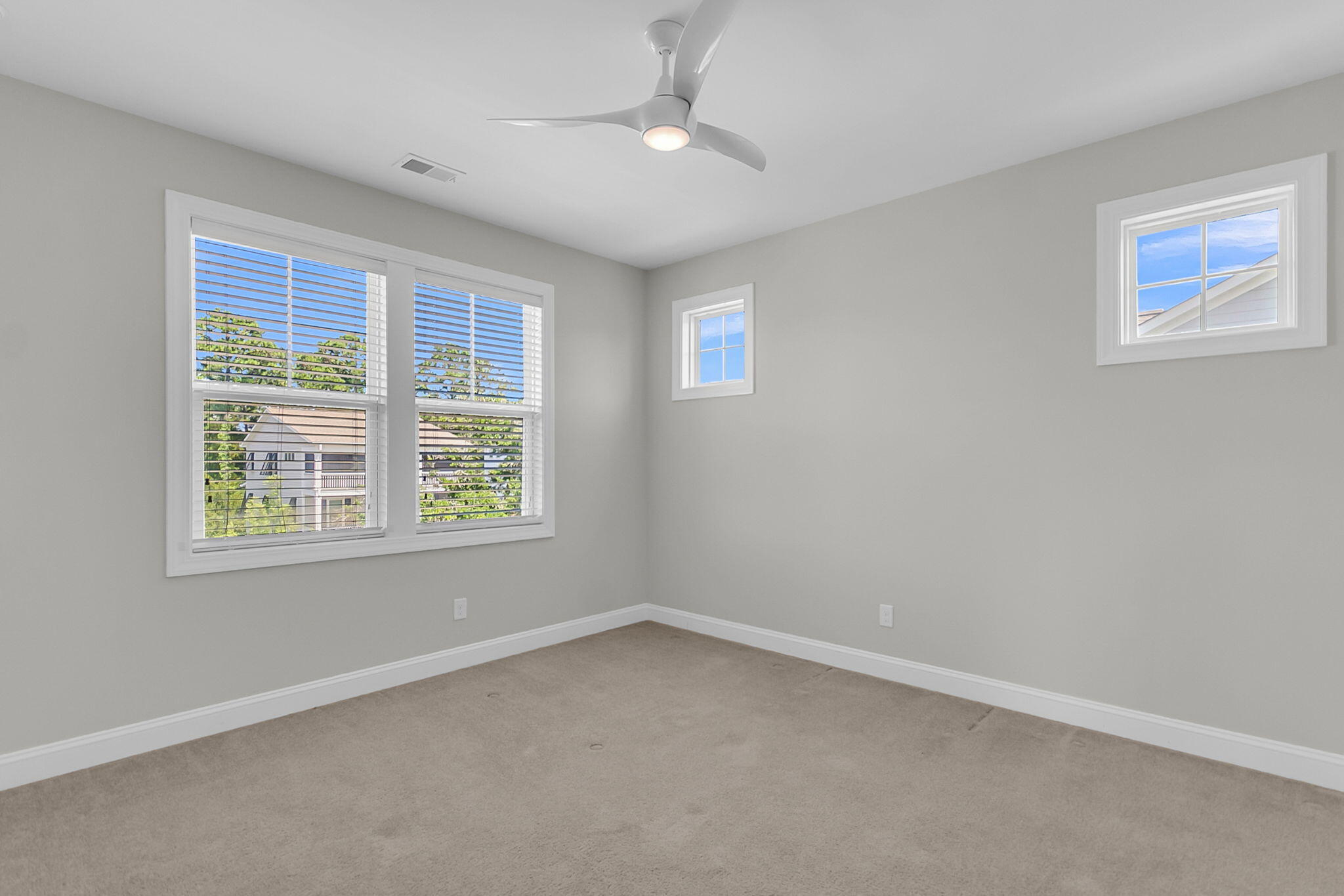 Mount Pleasant, South Carolina, 29466, United States, 4 Bedrooms Bedrooms, ,3 BathroomsBathrooms,Residential,For Sale,1900644