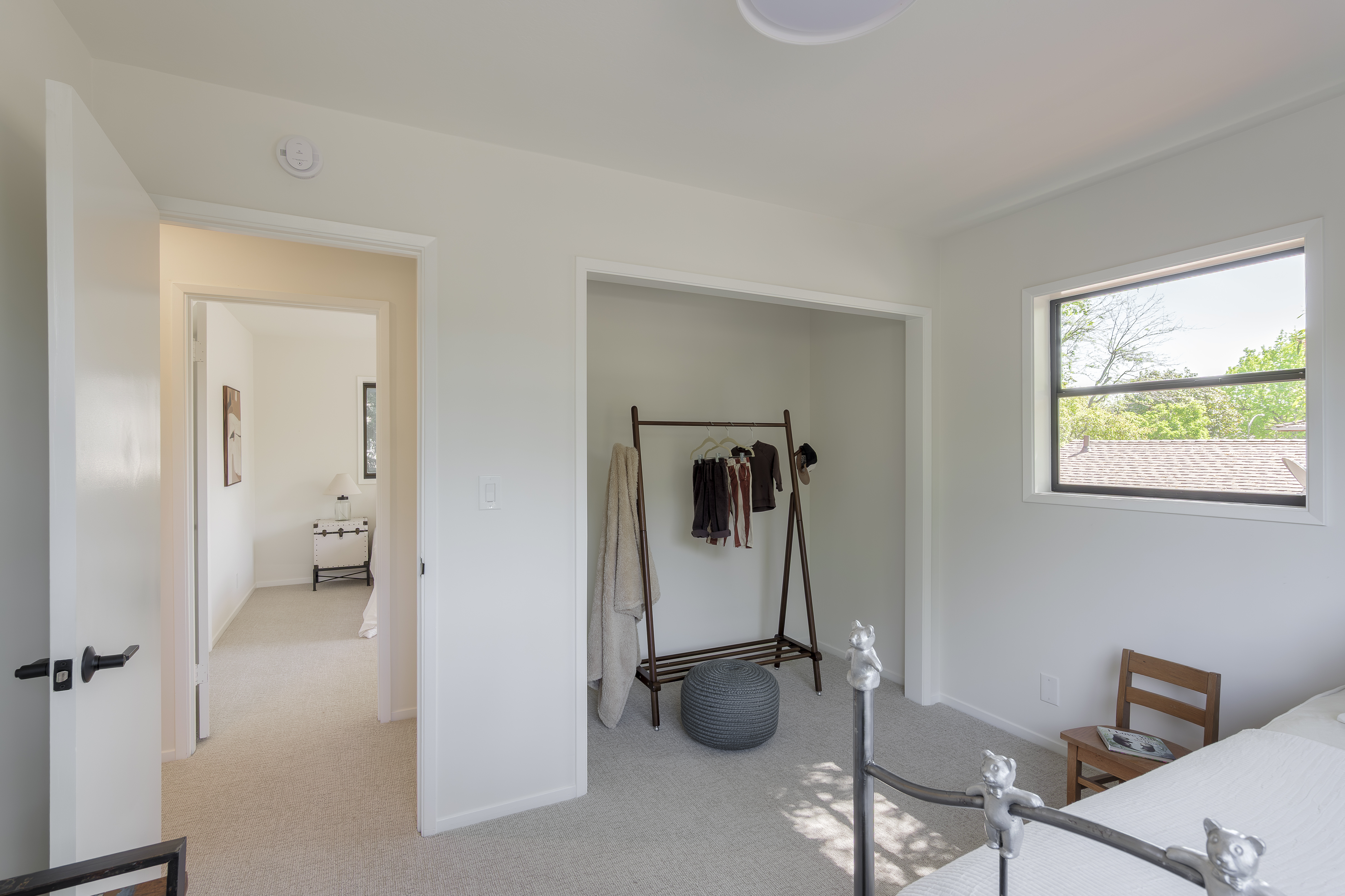  Updated Traditional Home on a Large Lot - 物件實景