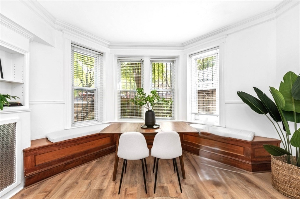 Boston, Massachusetts, 02115, United States, 2 Bedrooms Bedrooms, ,1 BathroomBathrooms,Residential,For Sale,1889916