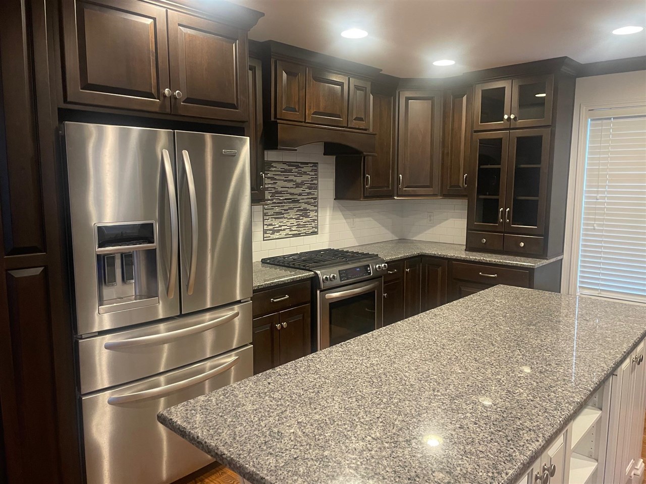 Bowling Green, Kentucky, 42104, United States, 4 Bedrooms Bedrooms, ,5 BathroomsBathrooms,Residential,For Sale,1971353