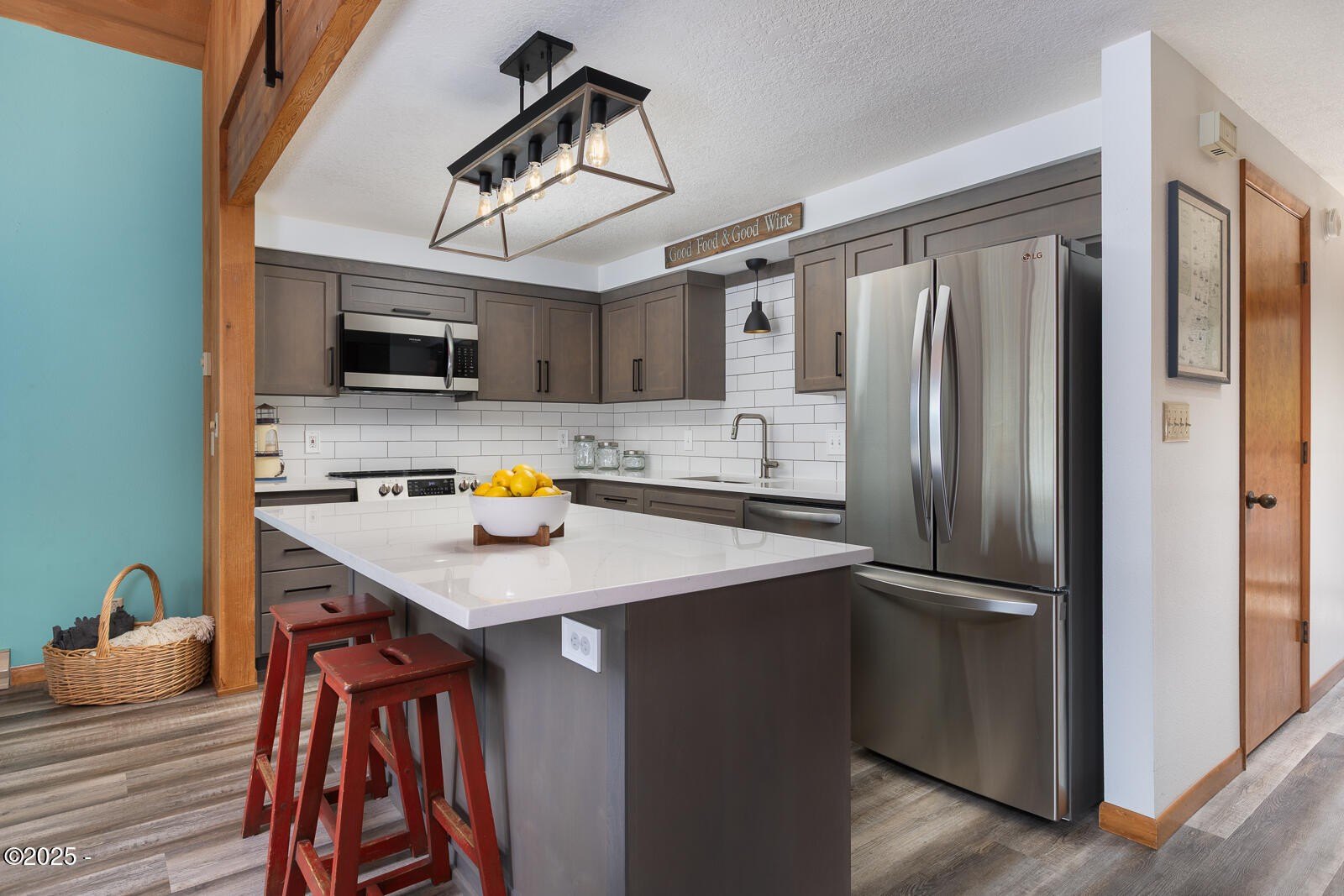 Lincoln City, Oregon, 97367, United States, 3 Bedrooms Bedrooms, ,2 BathroomsBathrooms,Residential,For Sale,1867179