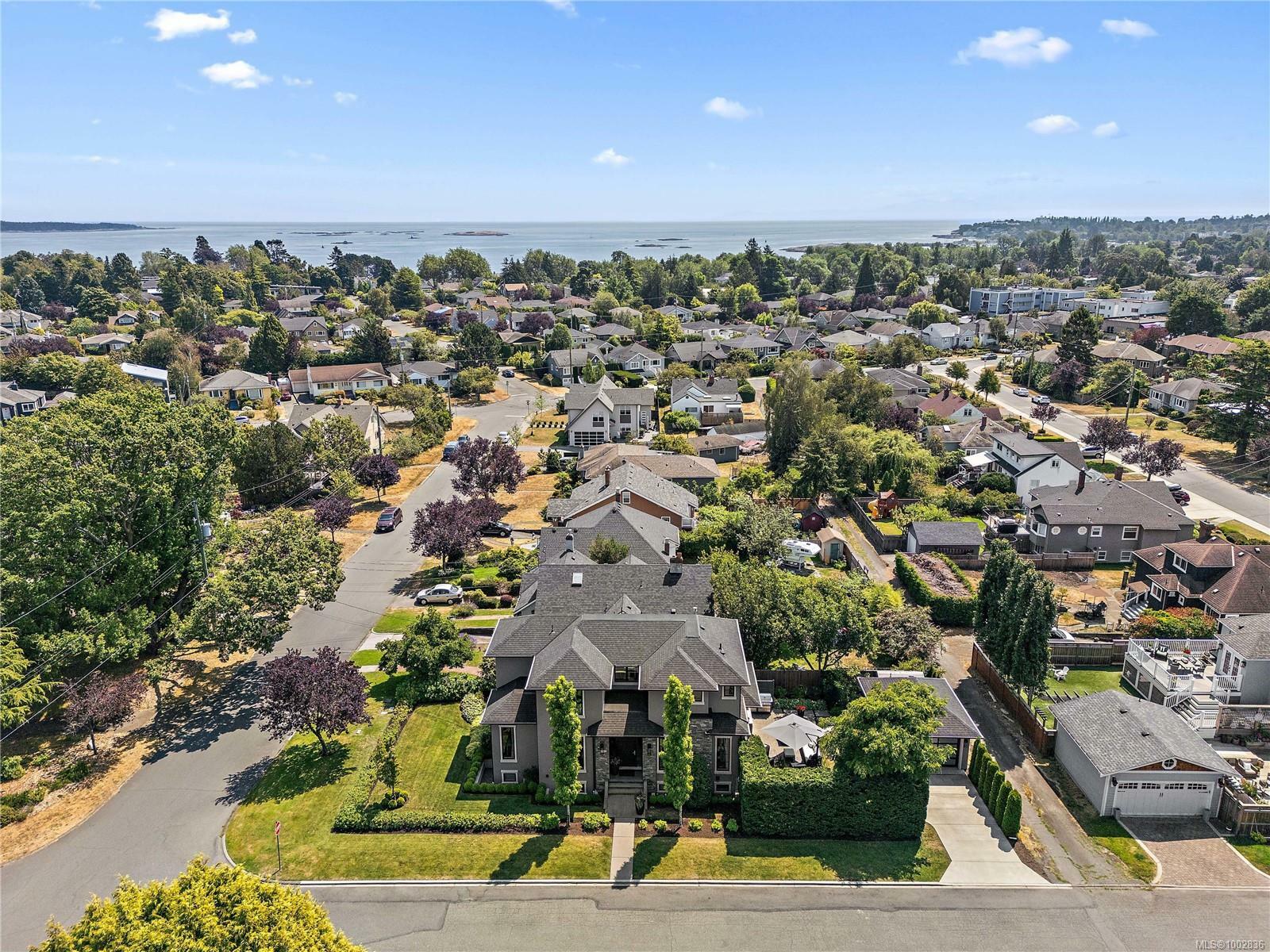 OAK BAY, British Columbia, V8R 3L8, CA, 6 Bedrooms Bedrooms, ,Residential,For Sale,1875057