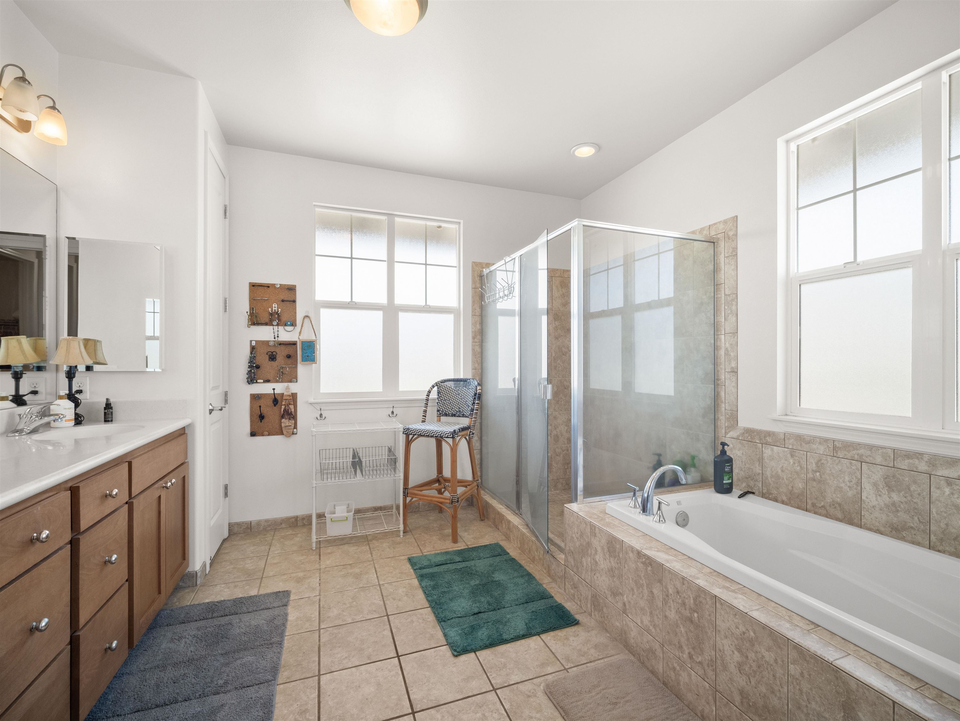 Kahului, Hawaii, 96732, United States, 5 Bedrooms Bedrooms, ,4 BathroomsBathrooms,Residential,For Sale,1999655