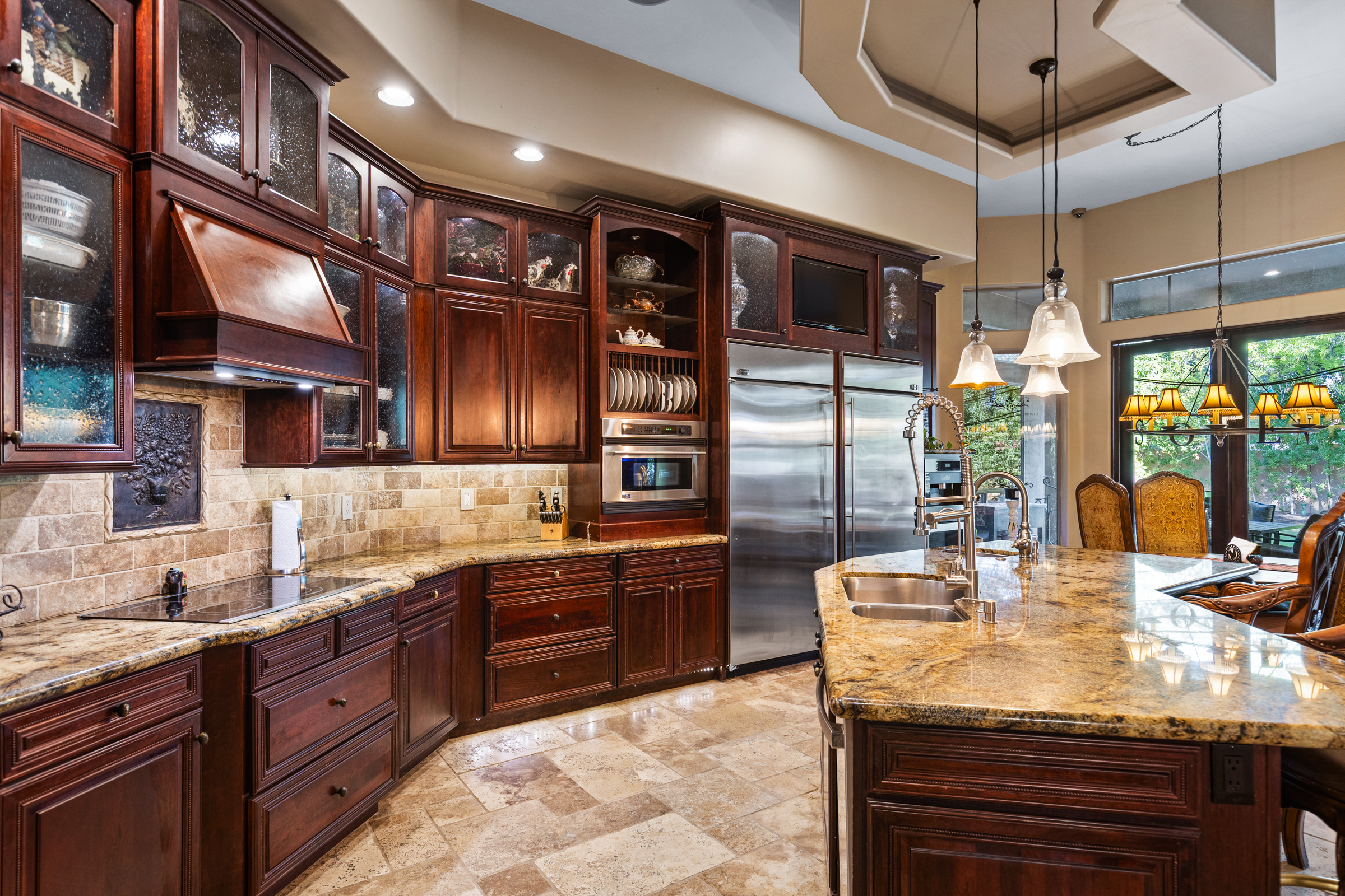 Tempe, Arizona, 85284, United States, 5 Bedrooms Bedrooms, ,3 BathroomsBathrooms,Residential,For Sale,1989924