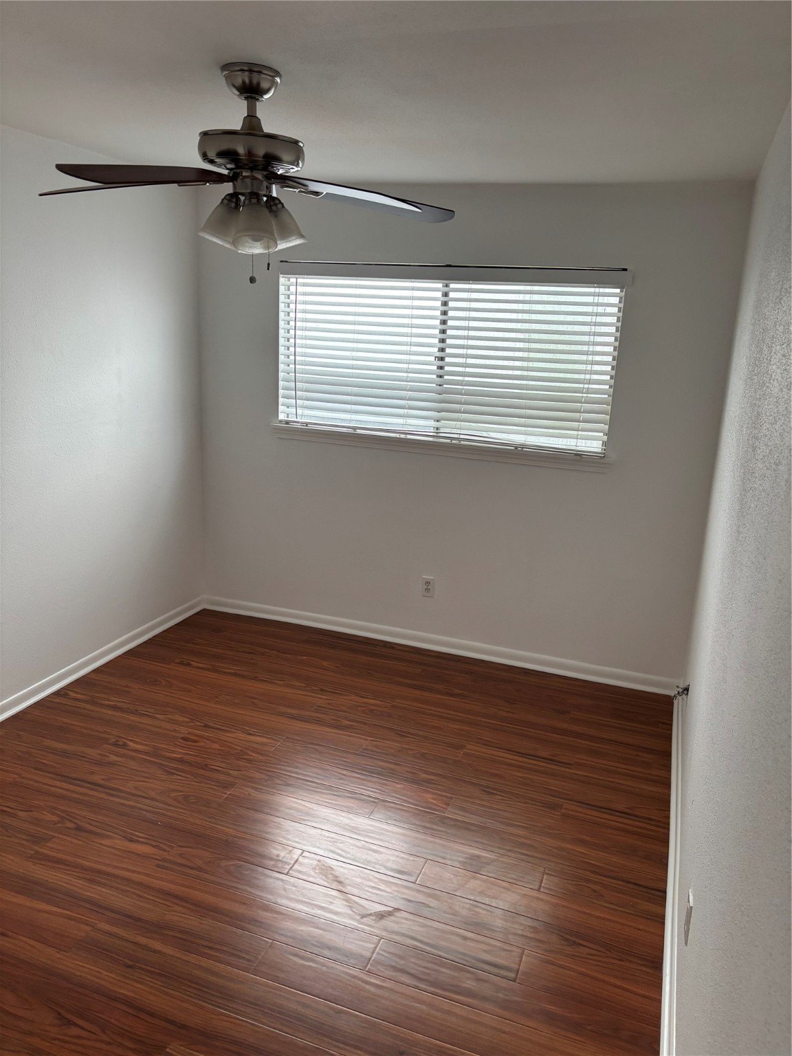 Houston, Texas, 77057, United States, 3 Bedrooms Bedrooms, ,3 BathroomsBathrooms,Residential,For Sale,1921662