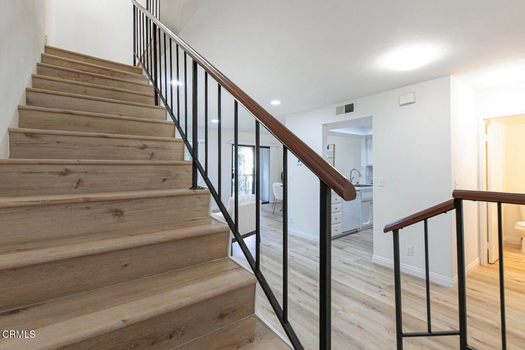 Glendale, California, 91205, United States, 3 Bedrooms Bedrooms, ,2 BathroomsBathrooms,Residential,For Sale,1938623