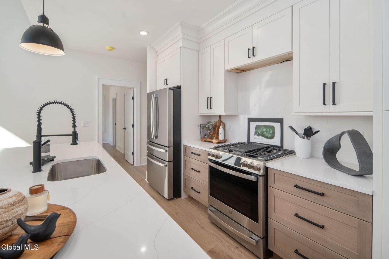 Lake George, New York, 12845, United States, 3 Bedrooms Bedrooms, ,3 BathroomsBathrooms,Residential,For Sale,1960520