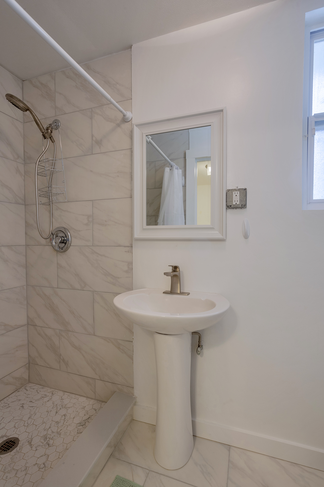 Largo, Florida, 33770, United States, 2 Bedrooms Bedrooms, ,2 BathroomsBathrooms,Residential,For Sale,1979255