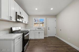 Lancaster, California, 93534, United States, 4 Bedrooms Bedrooms, ,2 BathroomsBathrooms,Residential,For Sale,1941611