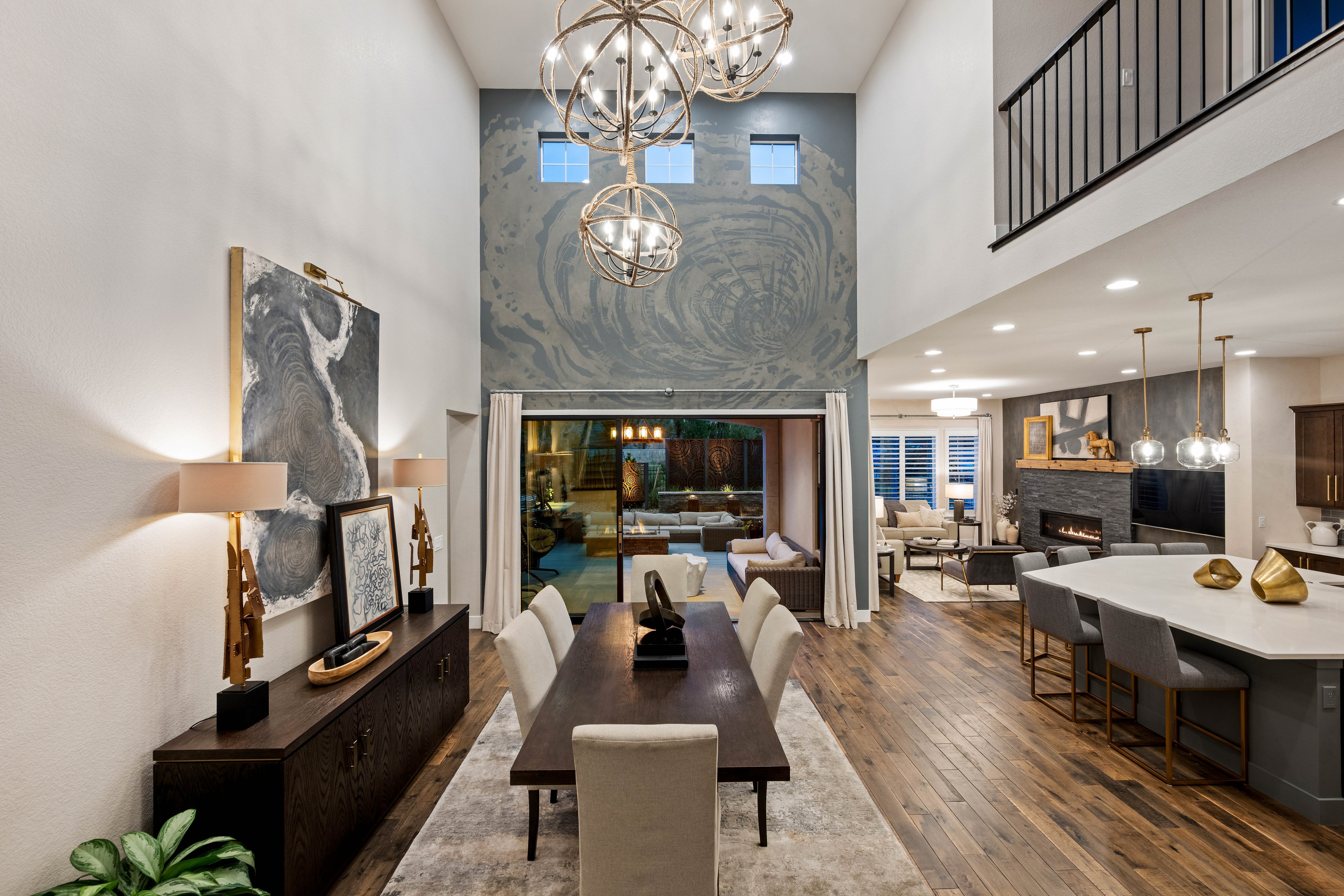  Coveted Solterra Address, Impeccably Maintained by its Original Owner - 物件實景