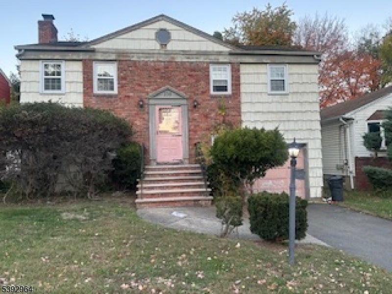 Paterson City, New Jersey, 07502, United States, 4 Bedrooms Bedrooms, ,2 BathroomsBathrooms,Residential,For Sale,2005510