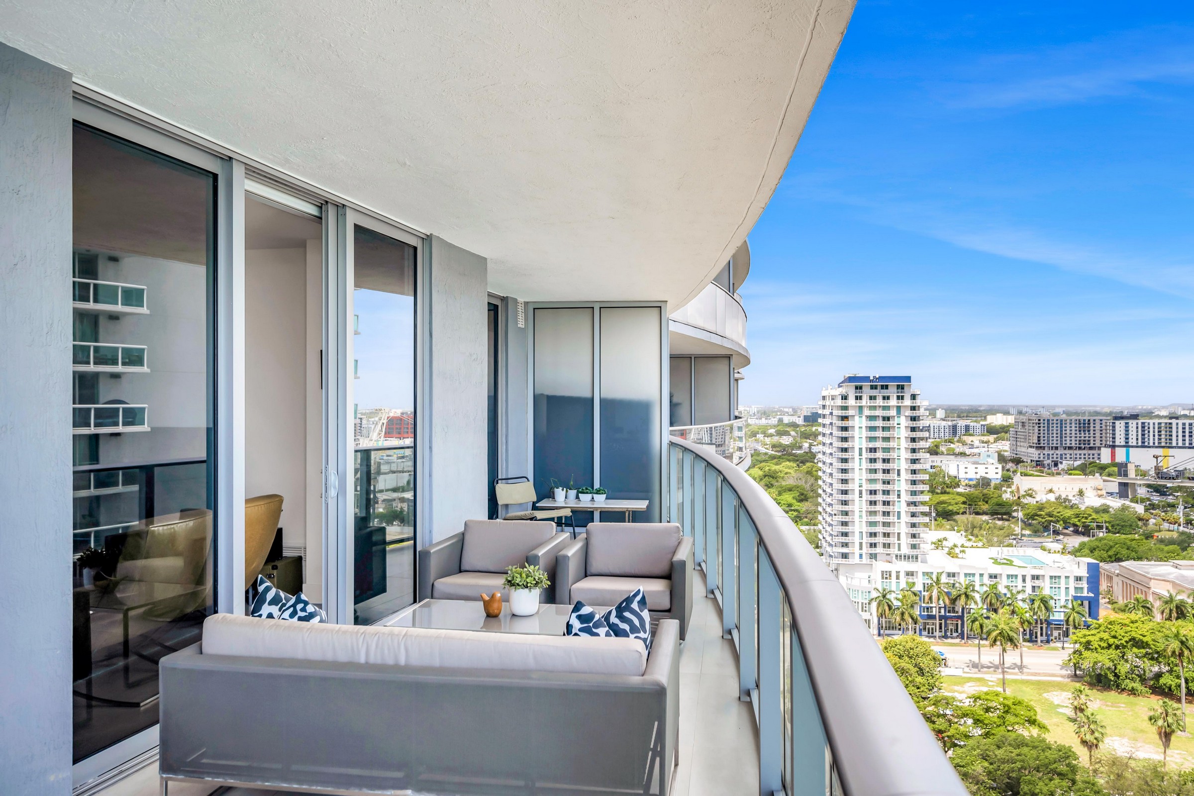  488 NE 18th St, Miami, FL, 33132 - 物件實景