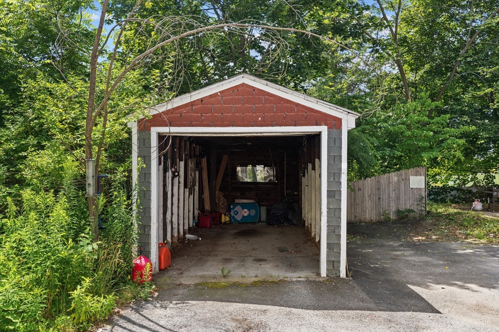 Fitchburg, Massachusetts, 01420, United States, 9 Bedrooms Bedrooms, ,3 BathroomsBathrooms,Residential,For Sale,1927899