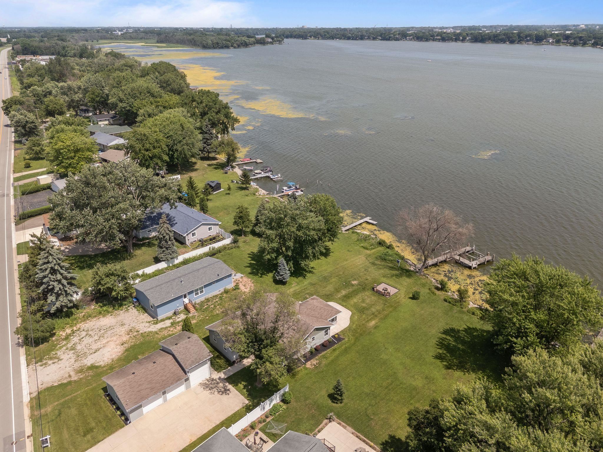 NEENAH, Wisconsin, 54956, United States, 3 Bedrooms Bedrooms, ,2 BathroomsBathrooms,Residential,For Sale,1912051