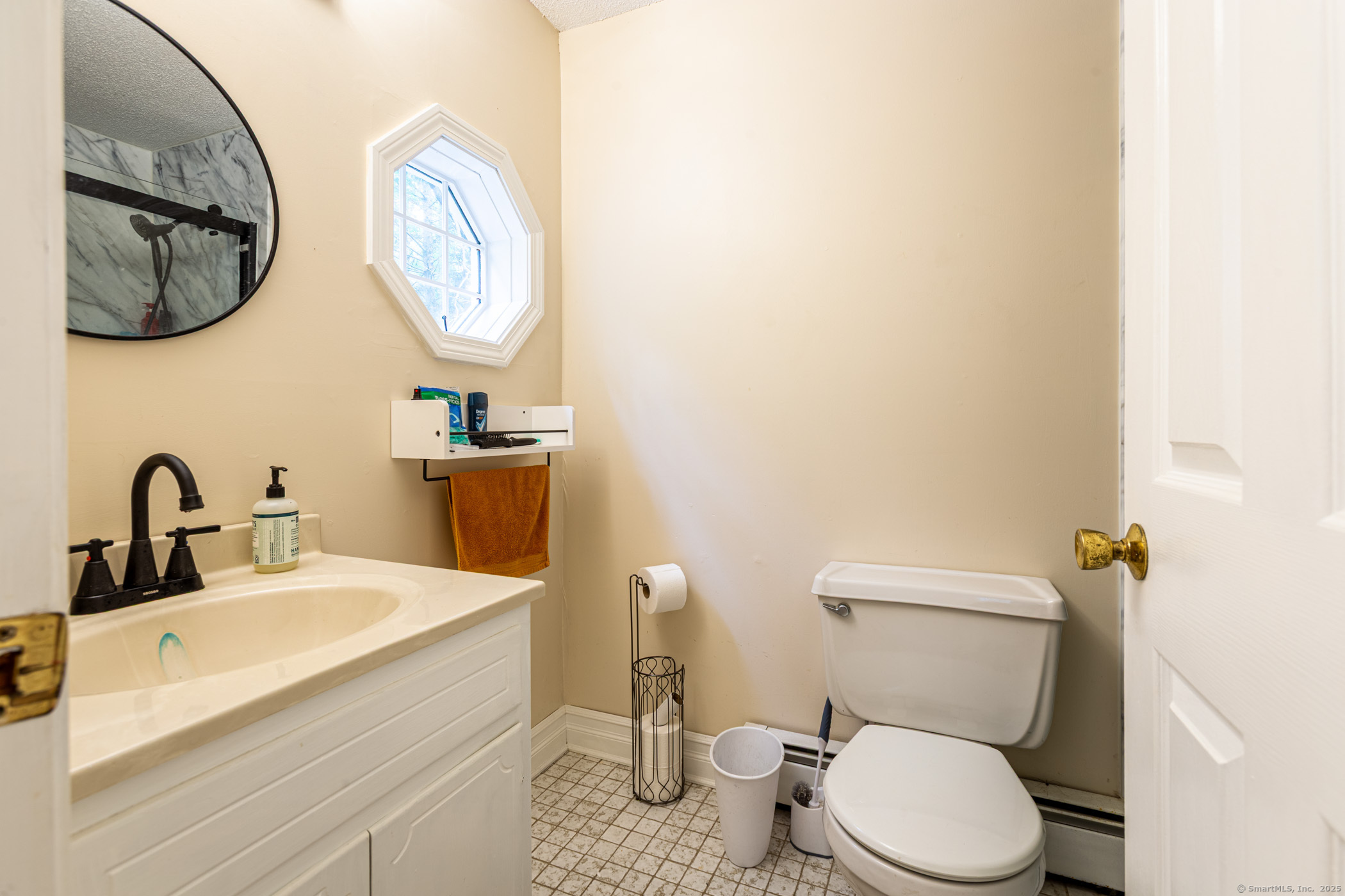 Willington, Connecticut, 06279, United States, 4 Bedrooms Bedrooms, ,3 BathroomsBathrooms,Residential,For Sale,1939057