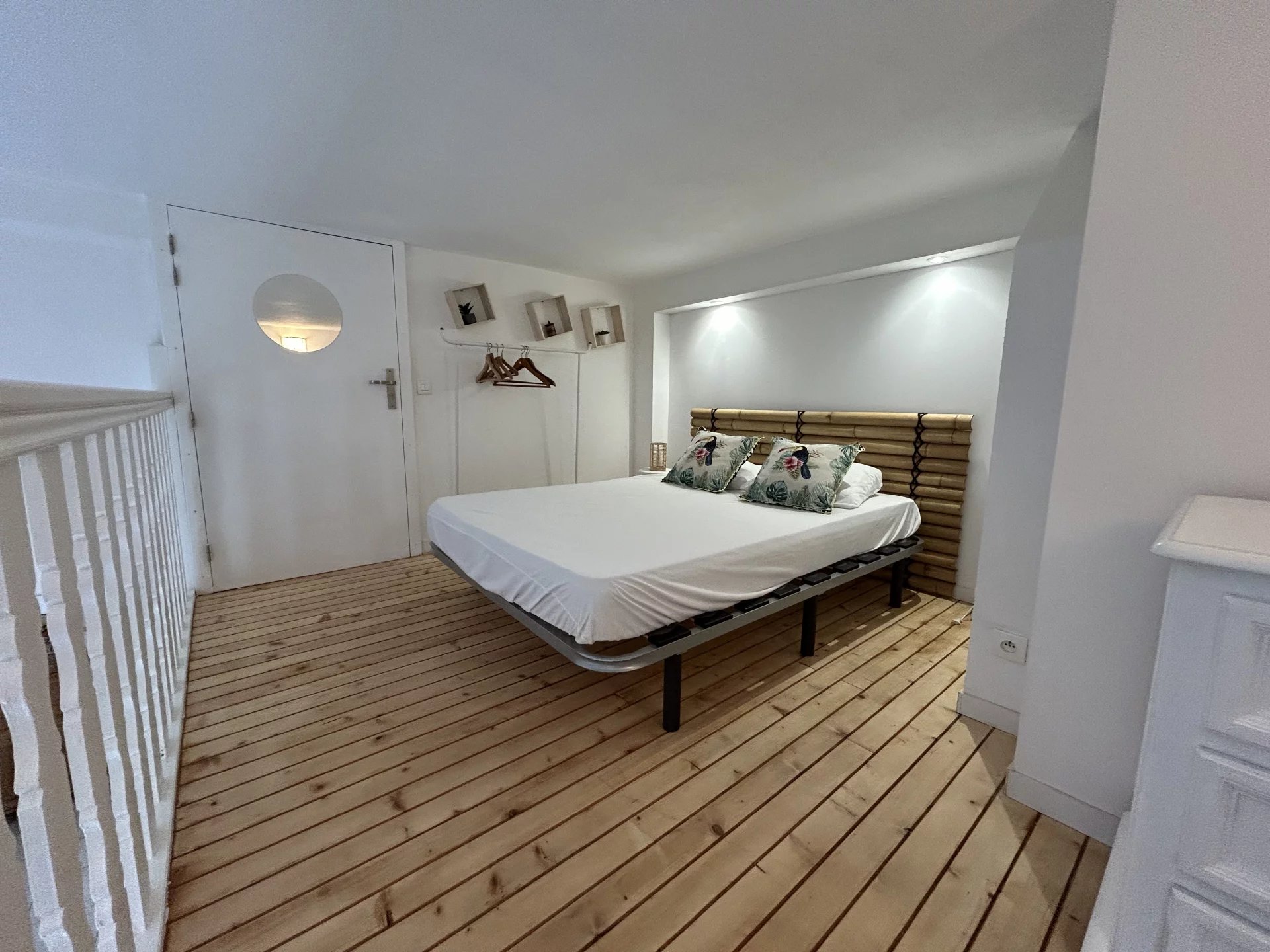 Vence, Provence-Alpes-Côte d’Azur, 06140, FR, 3 Bedrooms Bedrooms, ,Residential,For Sale,1679791